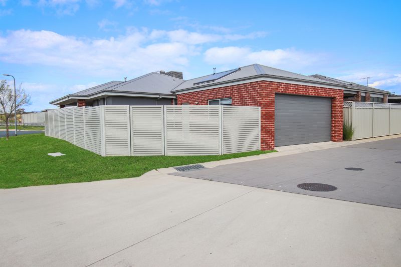 41 Derwent Way — photo 10 of 10