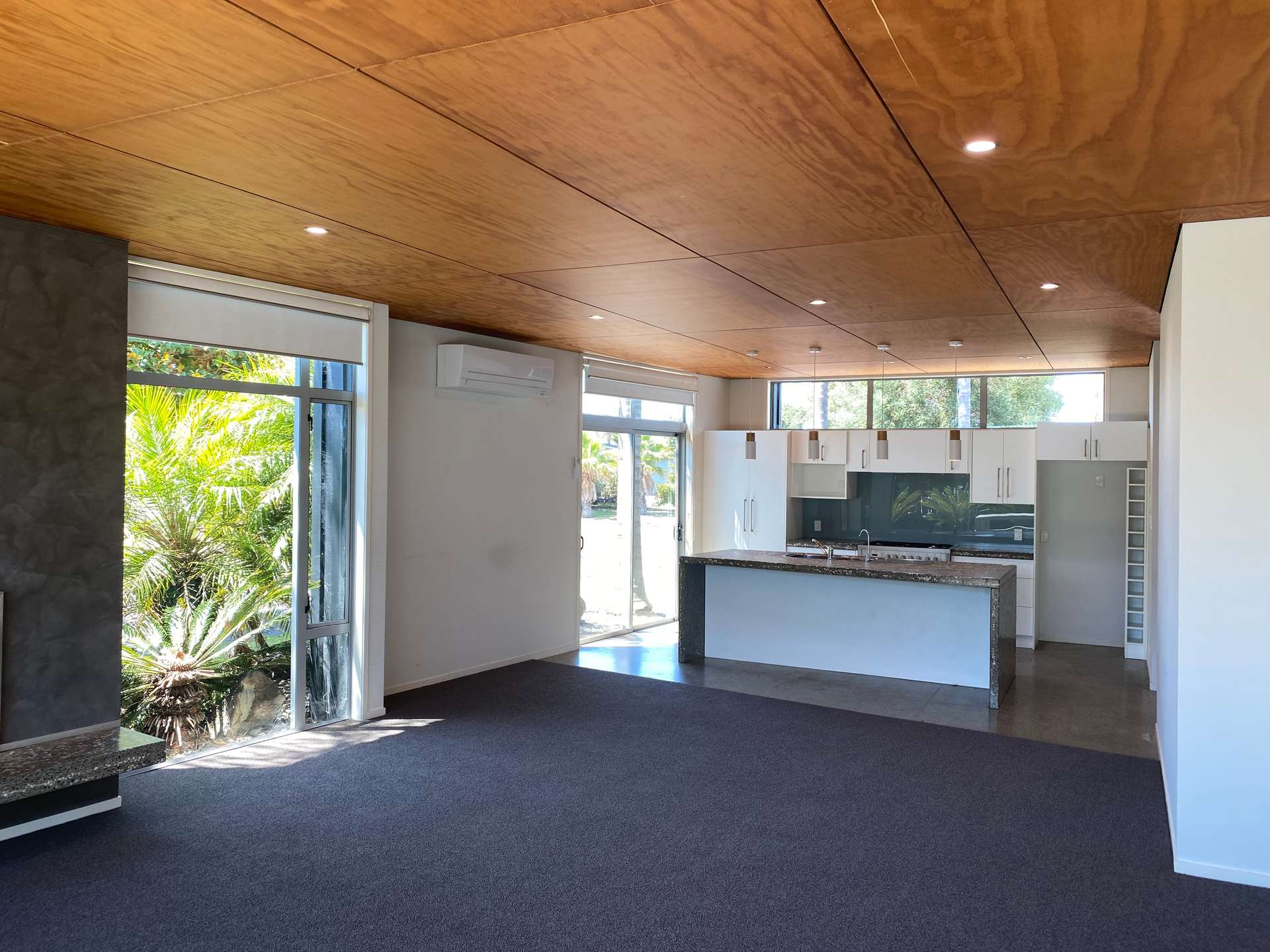 24 Nautilus Drive photo 5