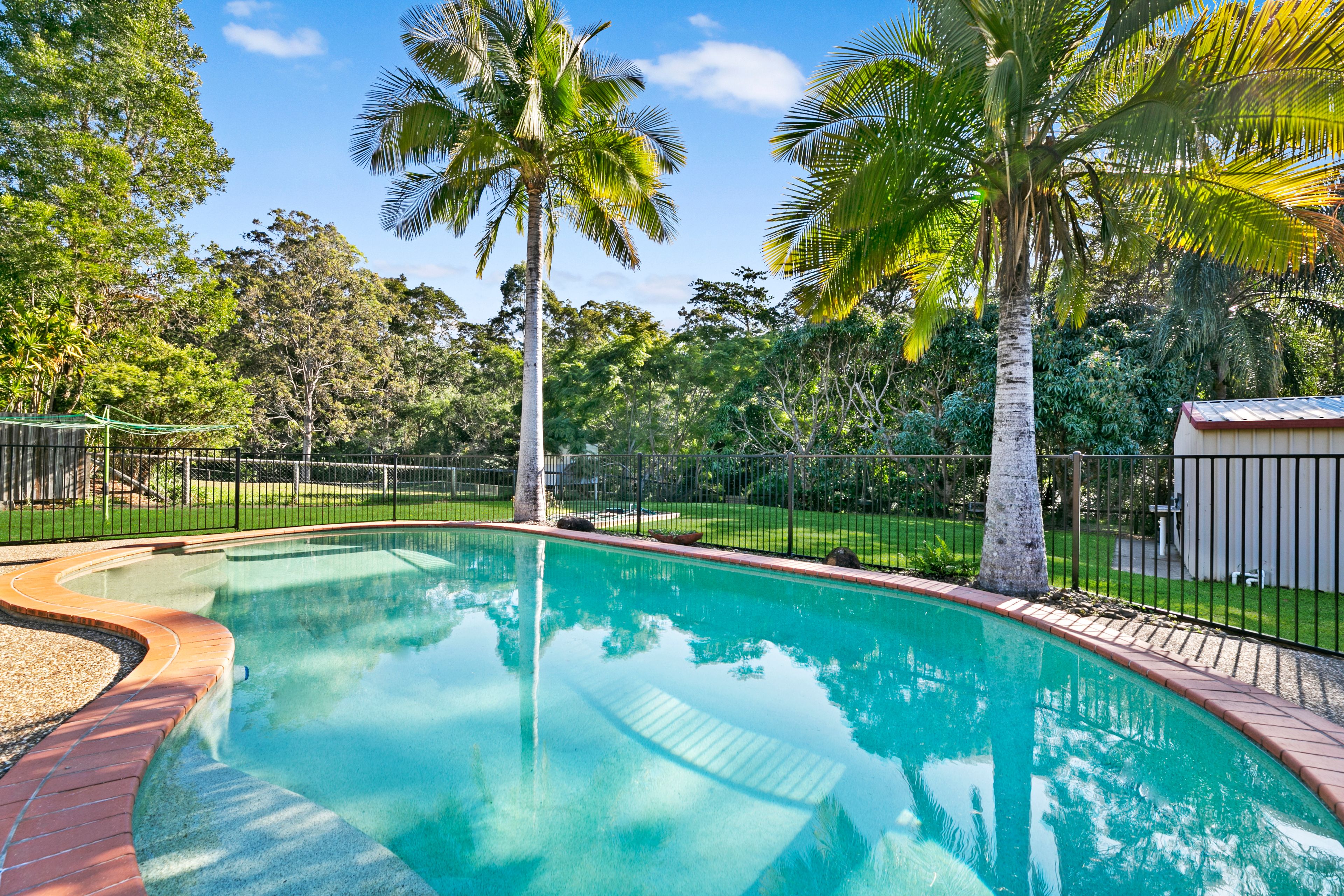10 Yellowash Court, Bonogin, QLD 4213
