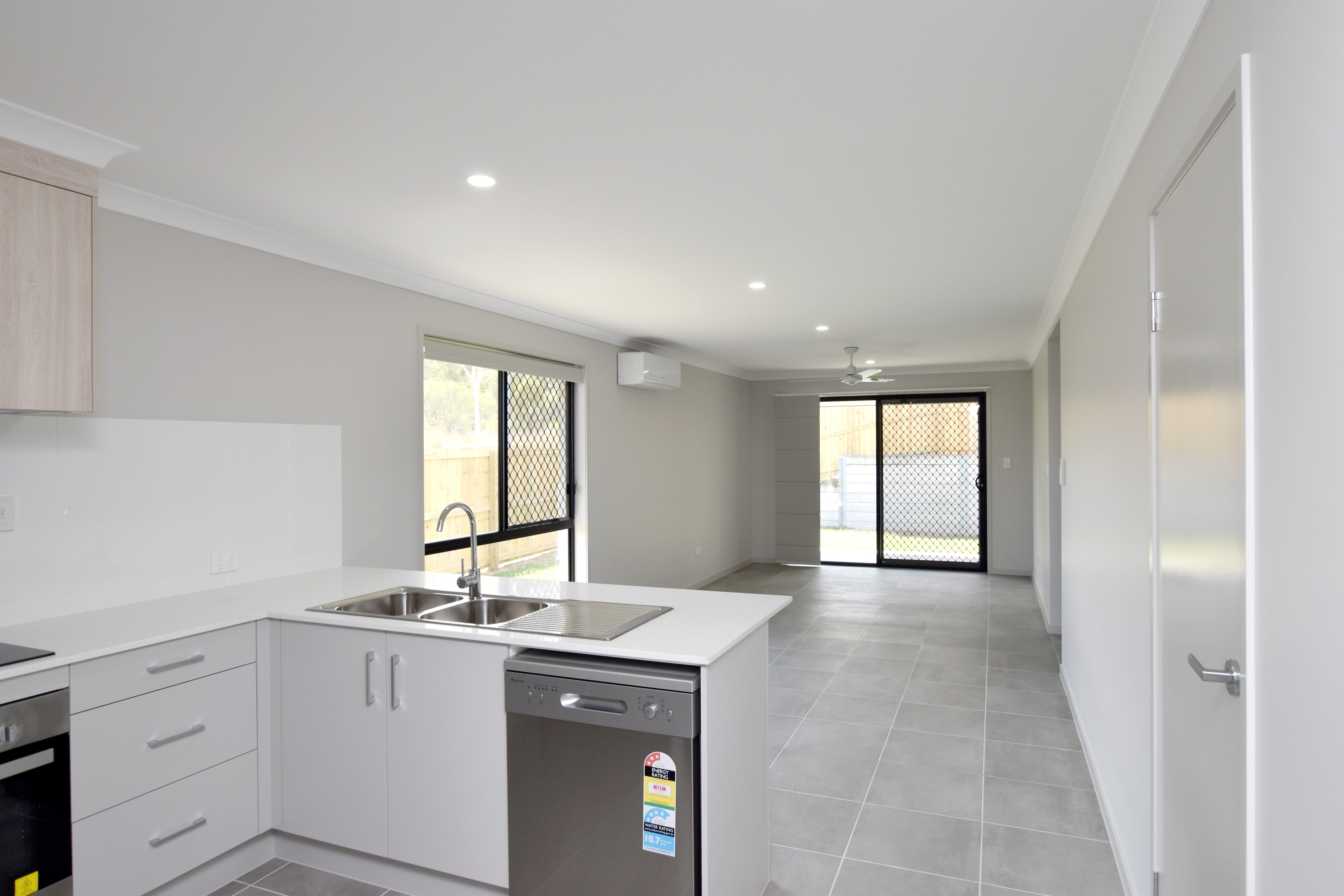 12 Avocet Road — photo 6 of 20