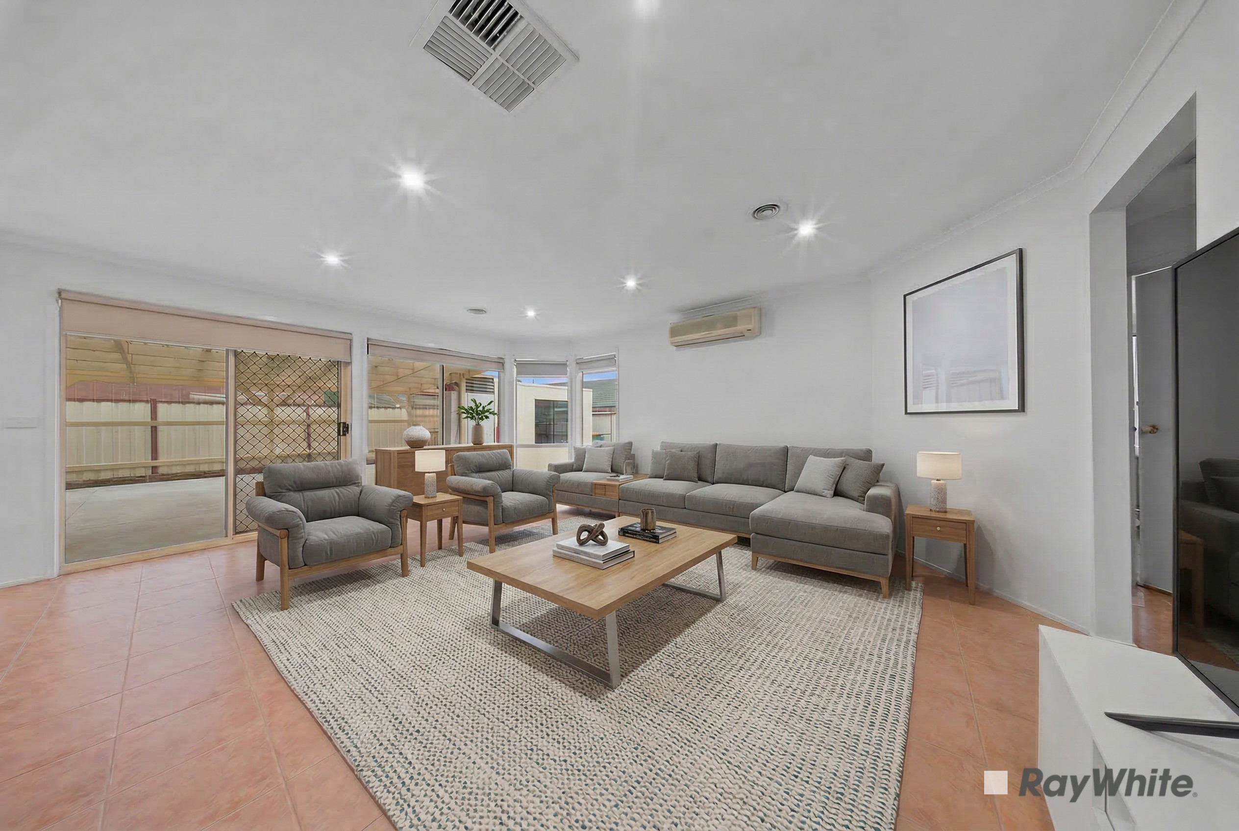 2 Demint Walk, Narre Warren South, VIC 3805