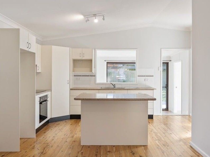 100 Aloha Drive, Chittaway Bay, NSW 2261