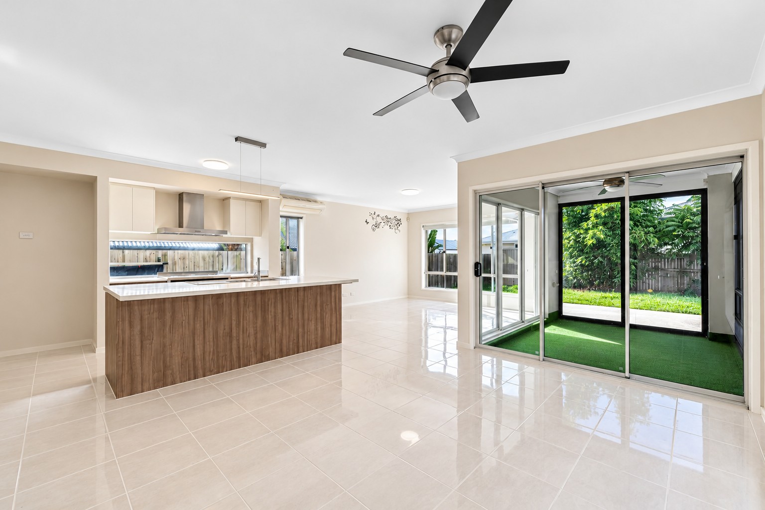 6 Wallaby Parade, Rochedale, QLD 4123