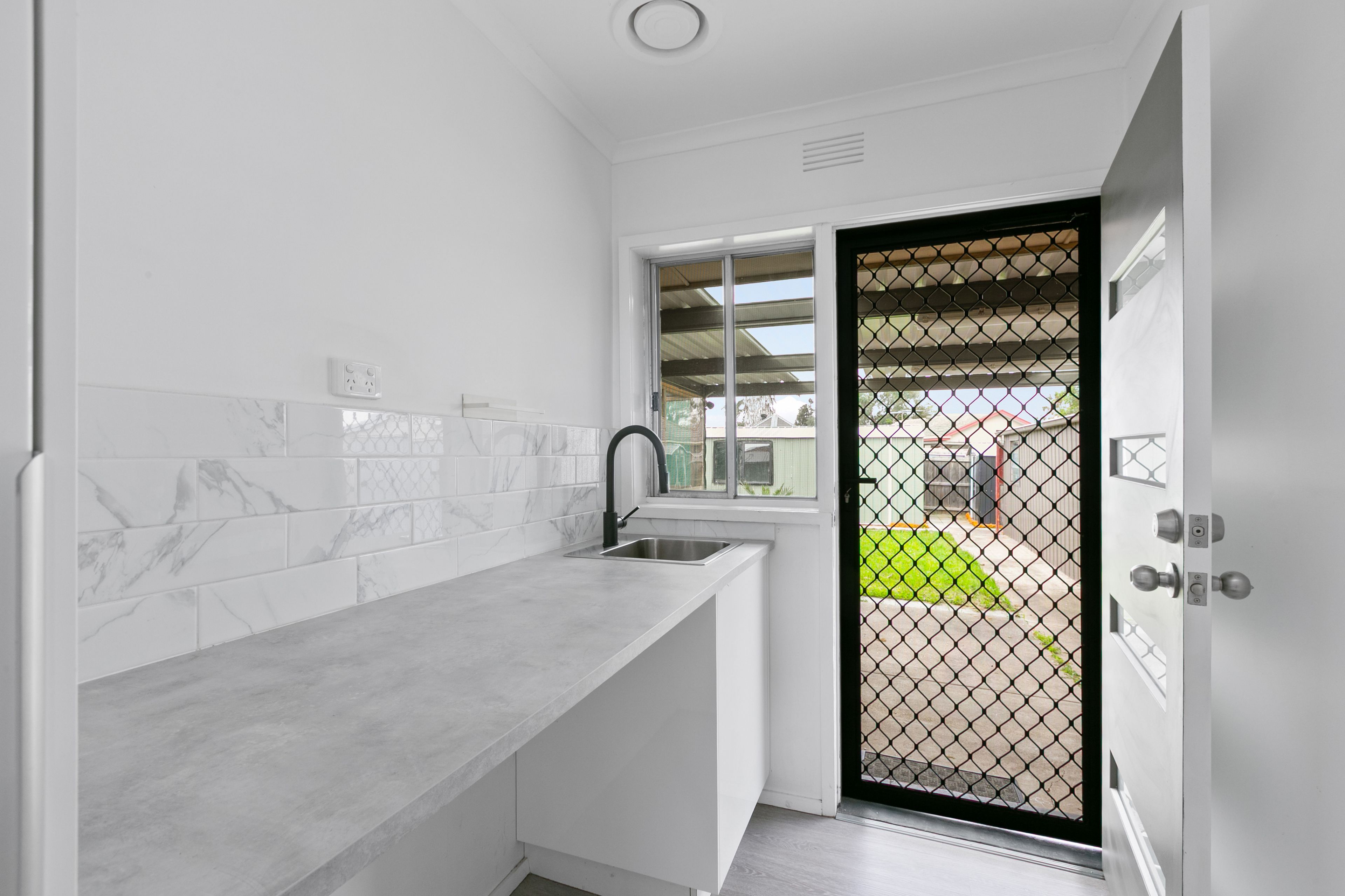 101 Gardenia Road — photo 10 of 11