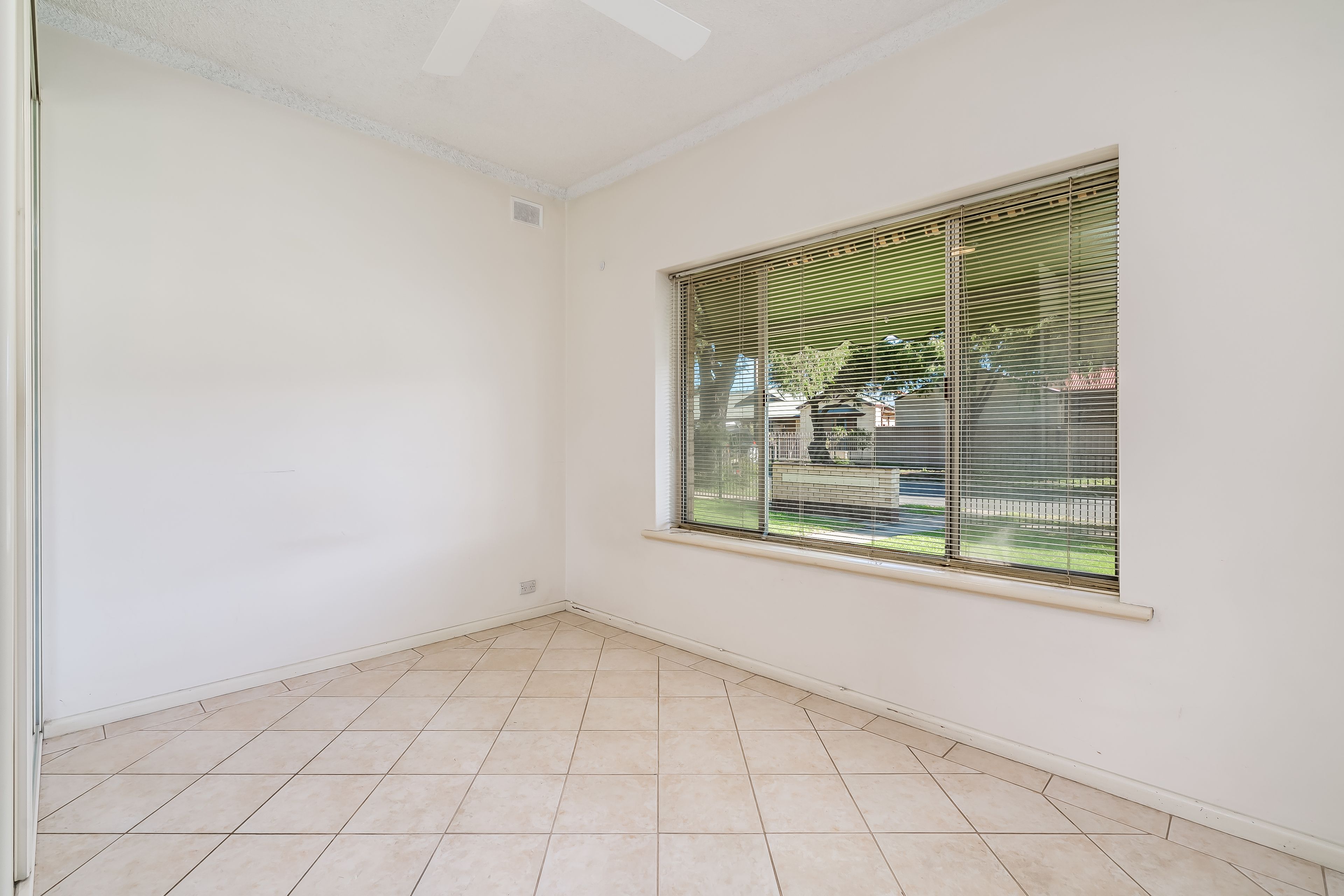 1/16 Sando Street, Findon, SA 5023