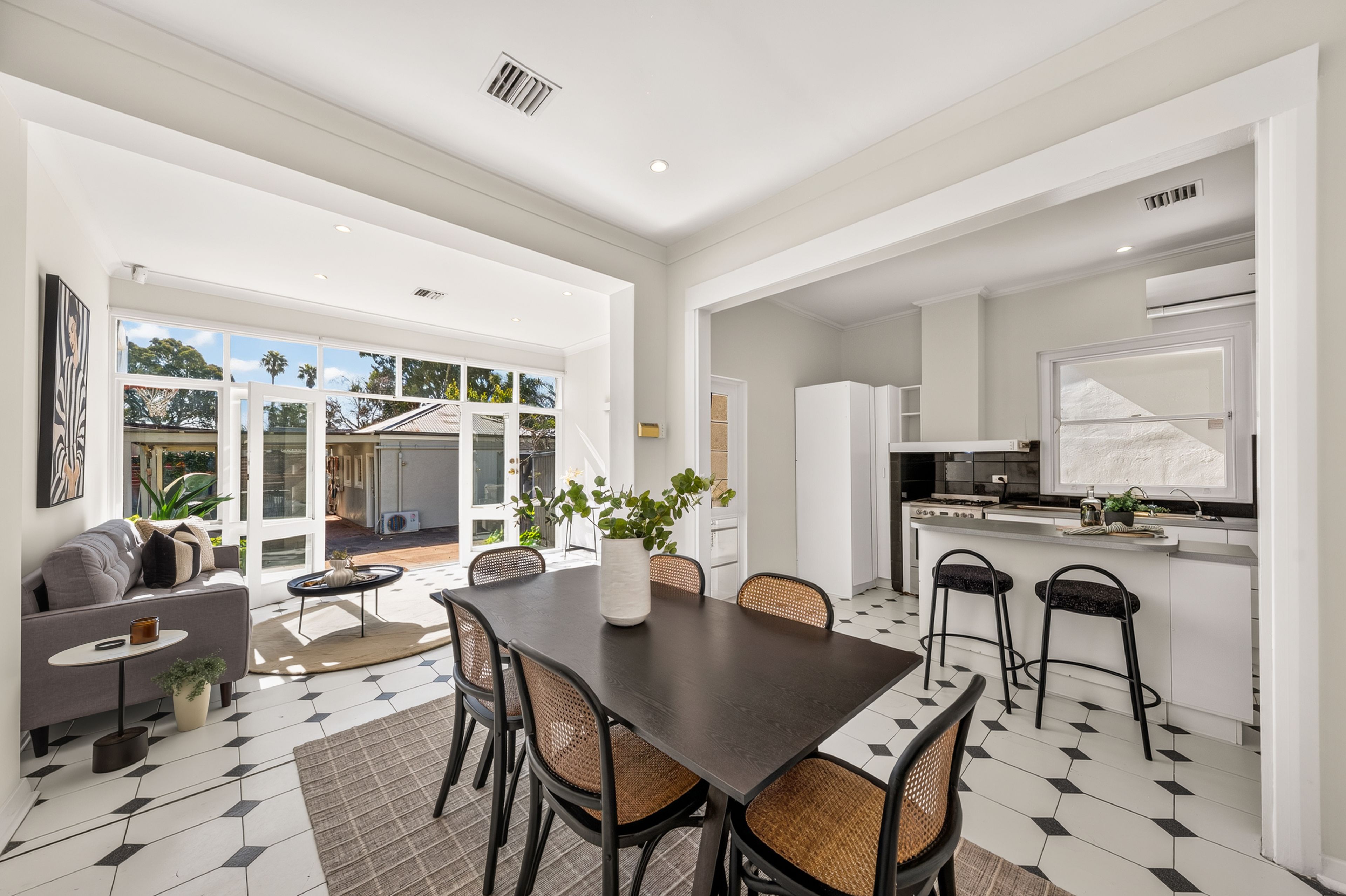 11 Glyde Street — photo 5 of 15