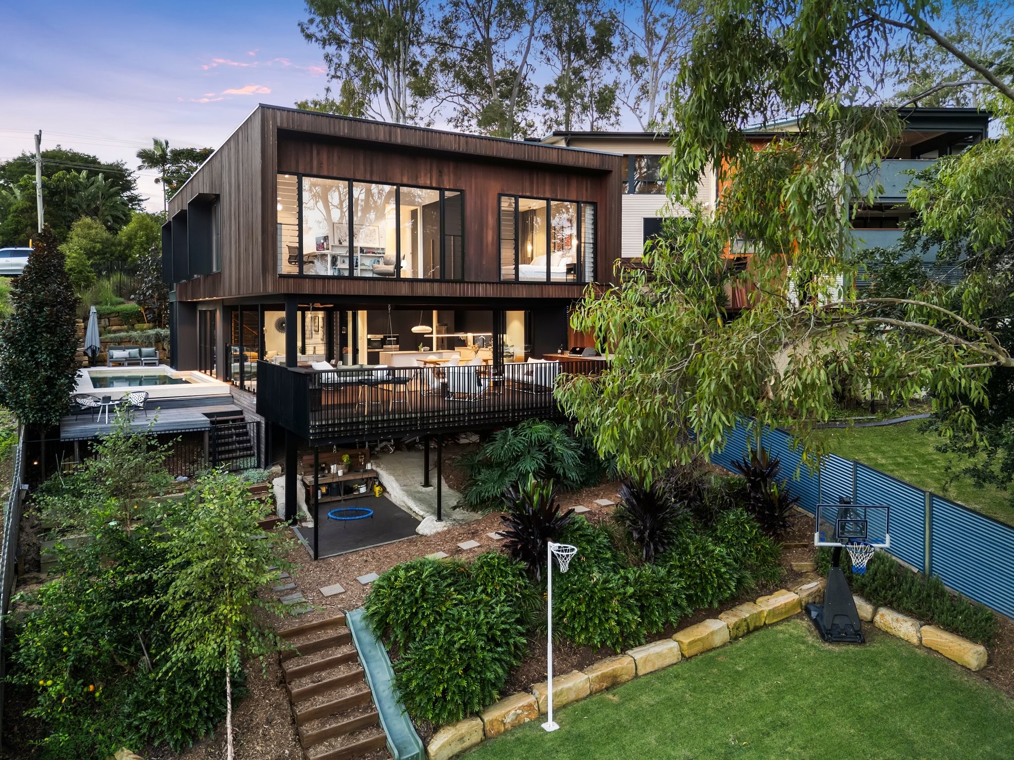 98 Sunset Road, Kenmore, QLD 4069