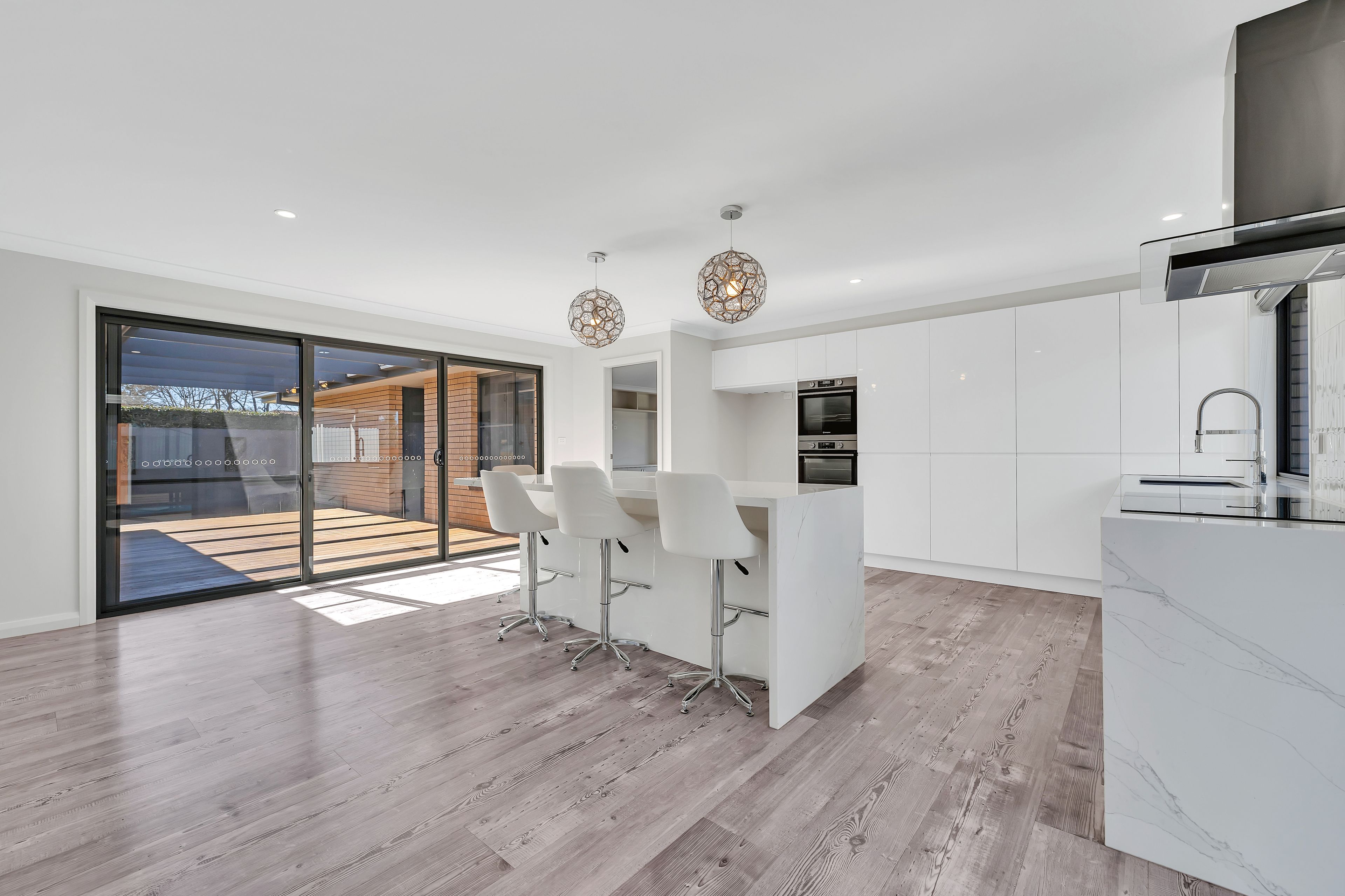 14 Richardson Avenue — photo 3 of 21