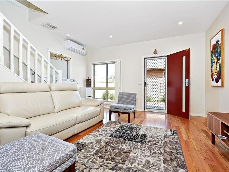 2/1836 Ferntree Gully Road, Ferntree Gully, VIC 3156