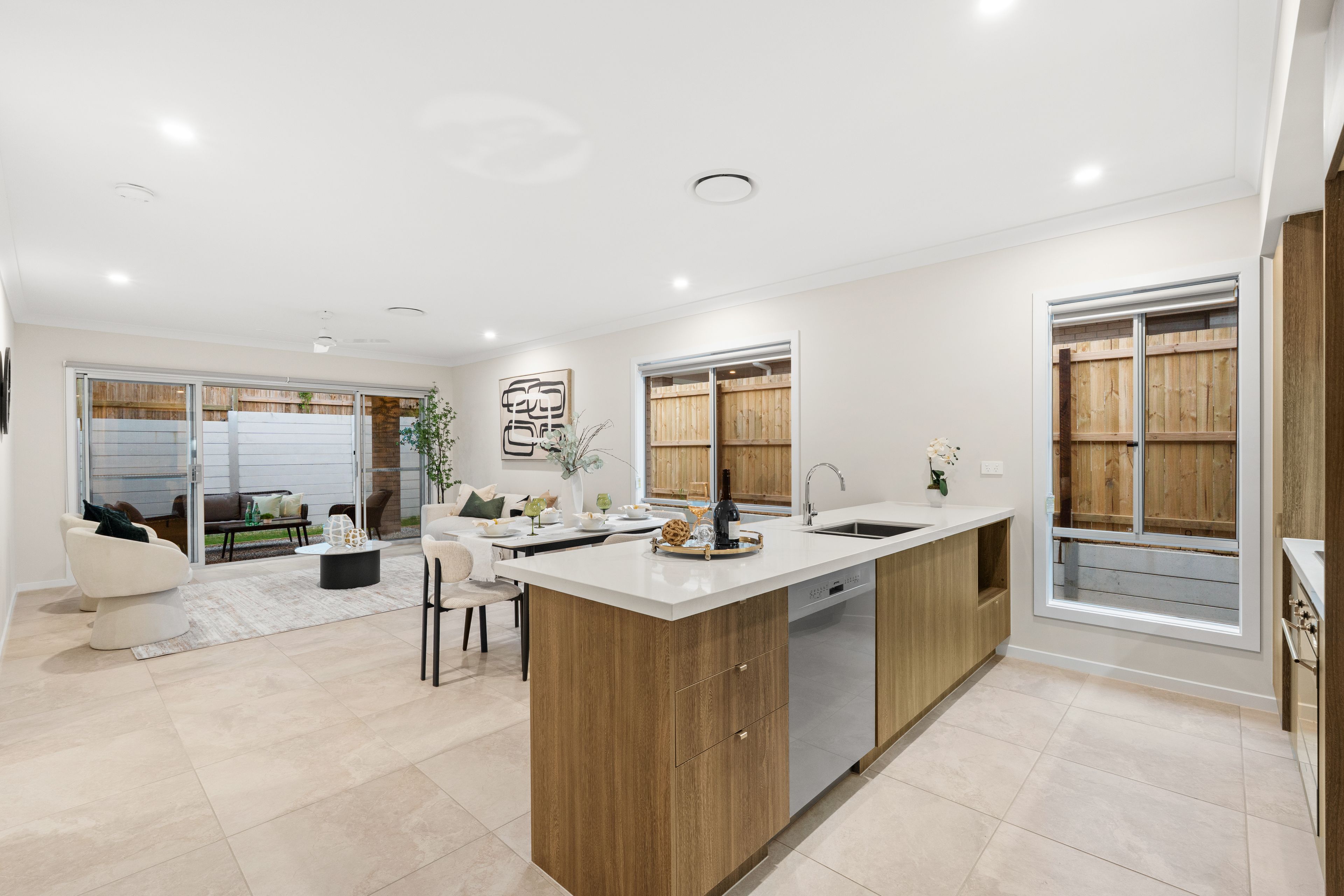 48 Suncrest Mews — photo 18 of 28