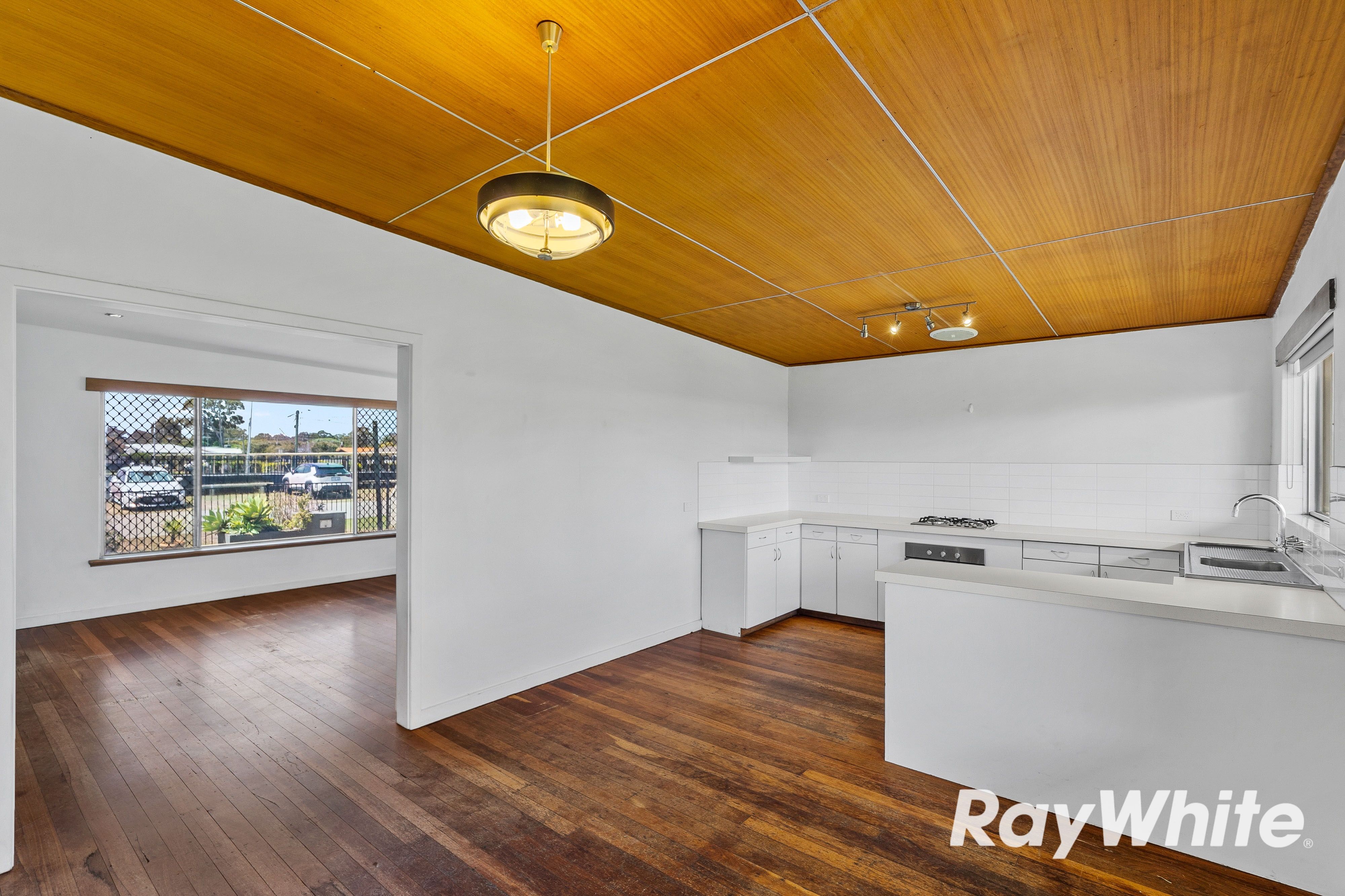 31 Eden Street — photo 3 of 18
