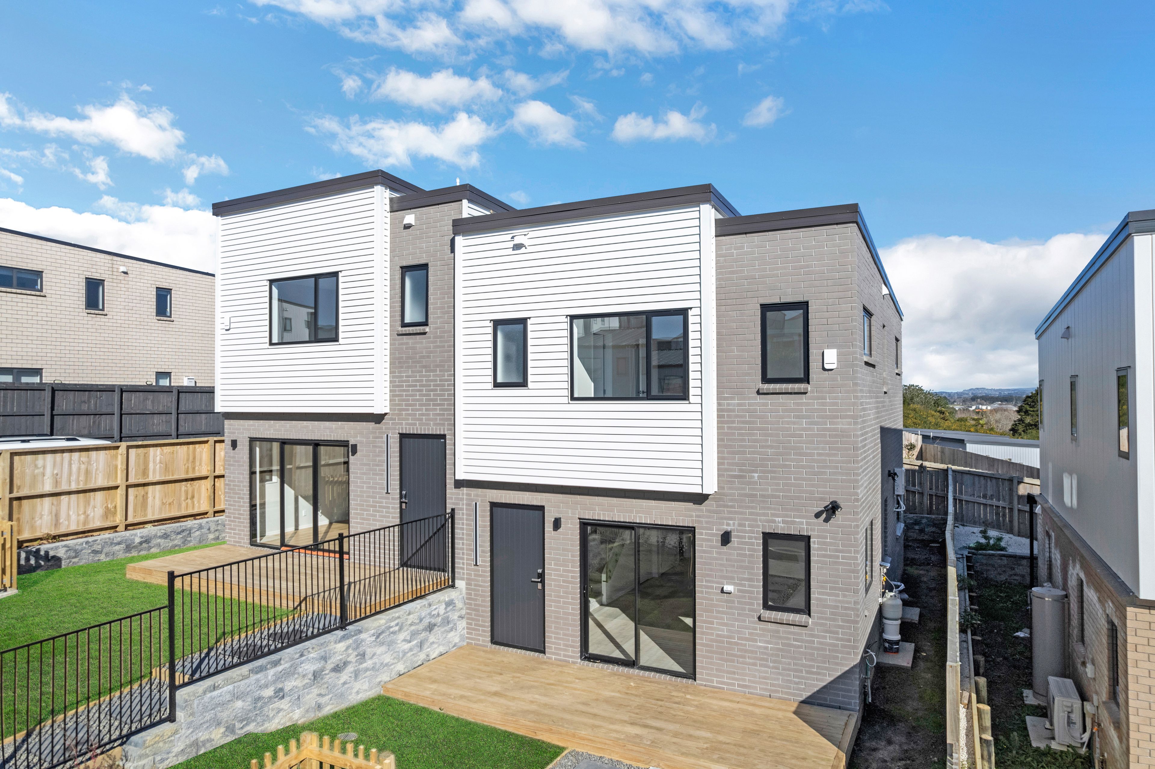 44A & 44B Crestview Rise, Papakura, Papakura