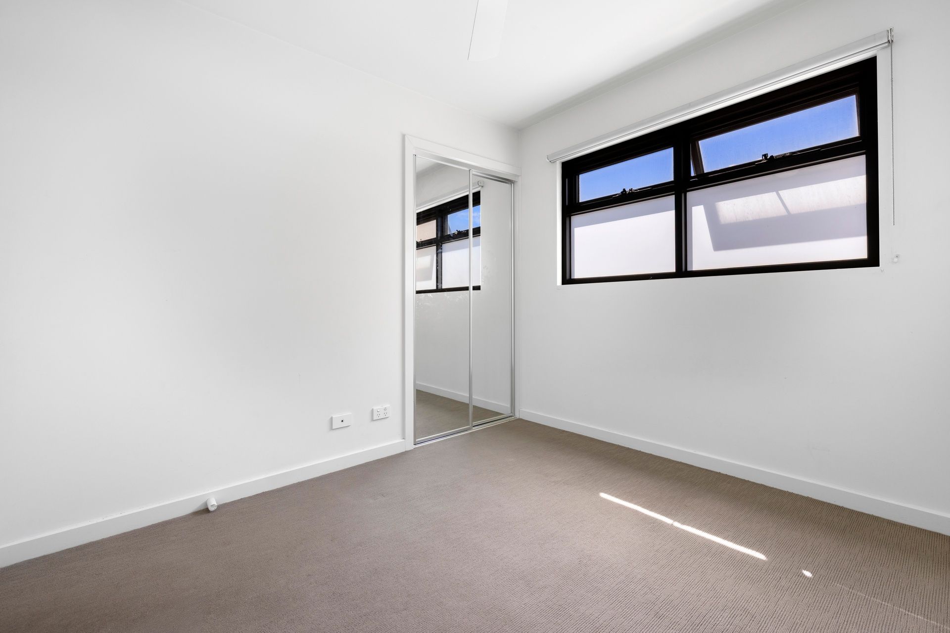 17/794 Warrigal Road — photo 10 of 14
