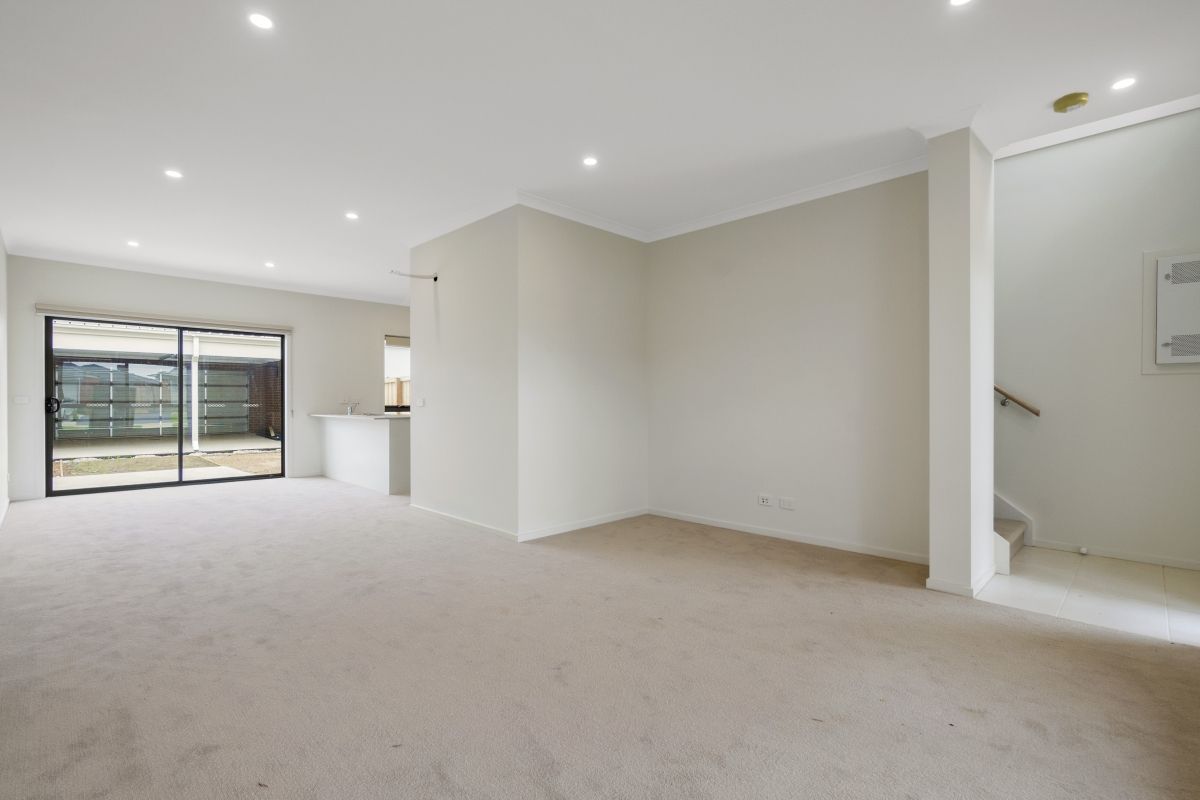 24 Treeve Parkway, Werribee, VIC 3030