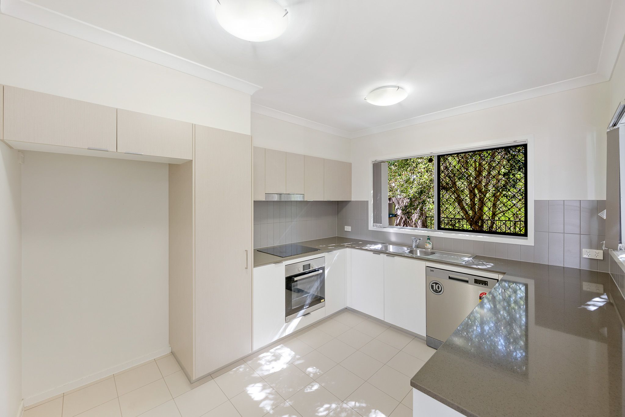 23/2 Ringuet Close, Glen Eden, QLD 4680