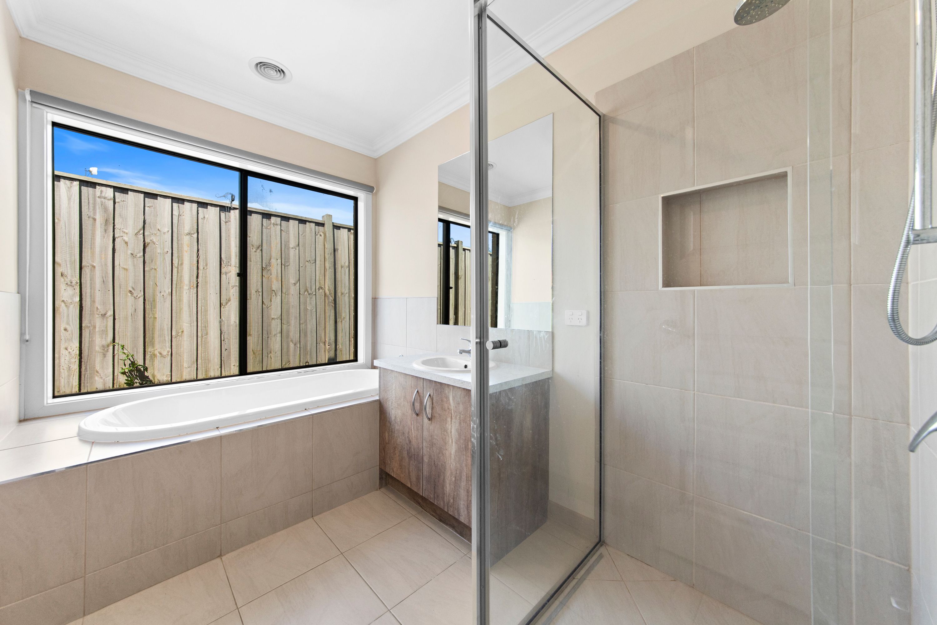 8 Holly Street — photo 13 of 18