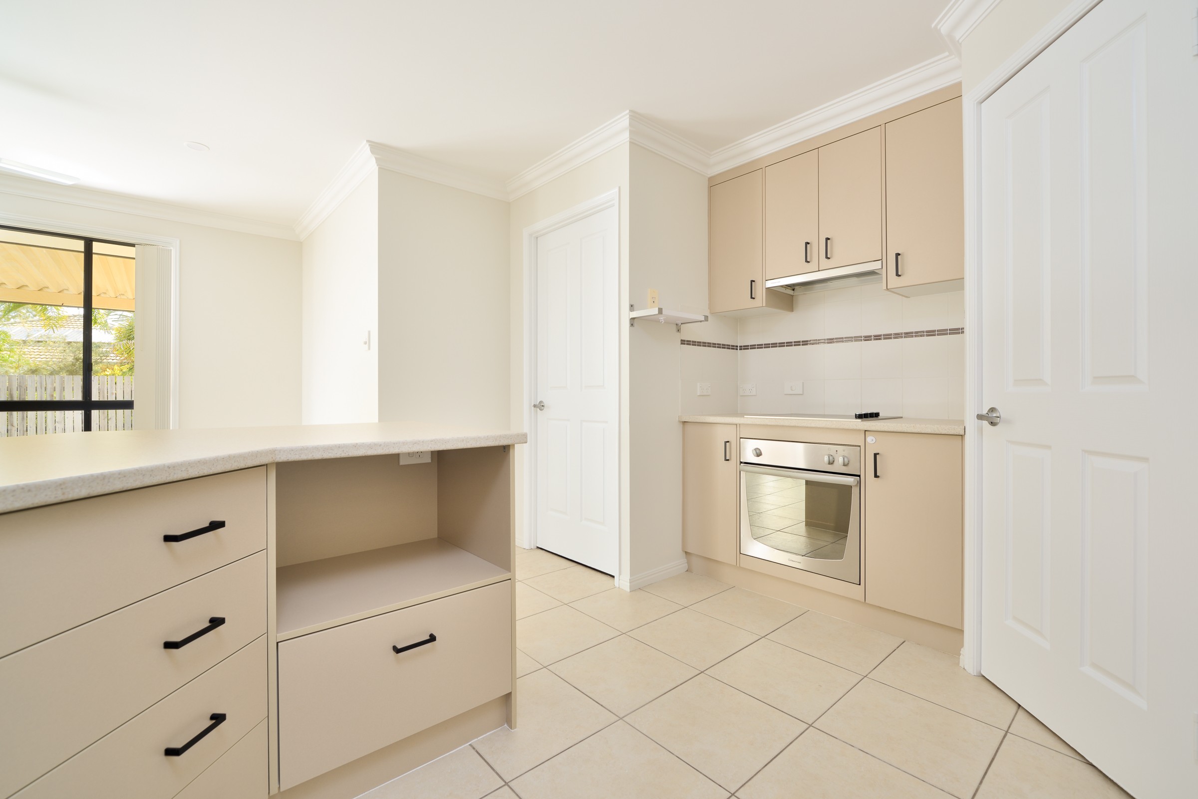 23 Victoria Avenue, Glen Eden, QLD 4680