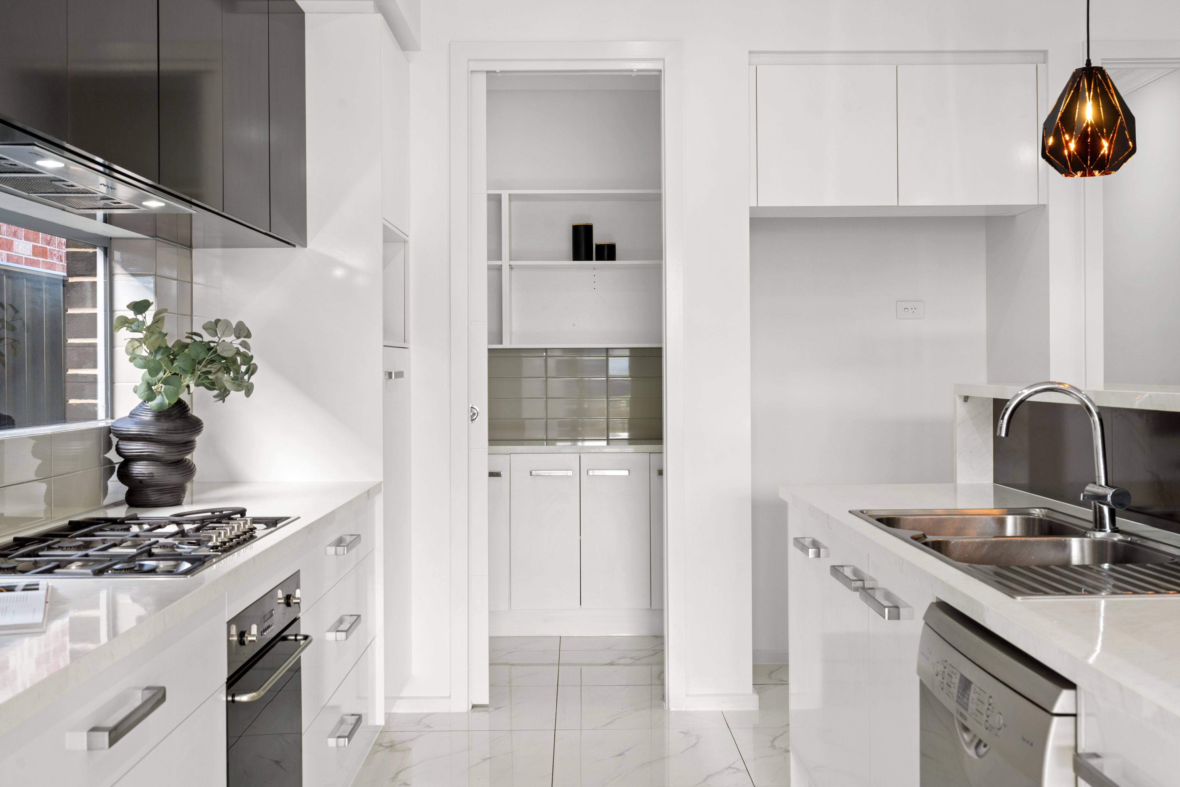 8 Malcolm Street — photo 7 of 21