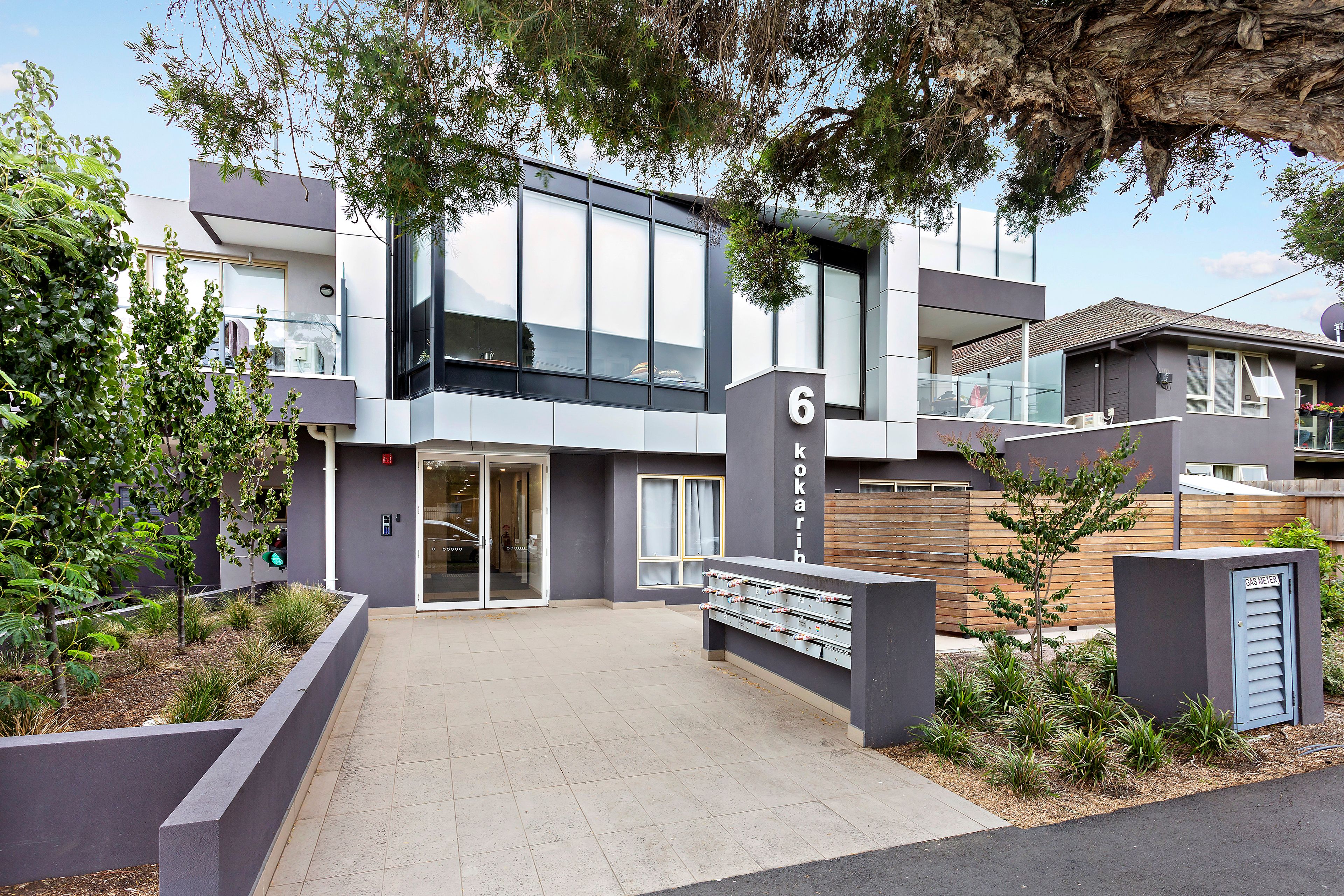 202/6 Kokaribb Road, Carnegie, VIC 3163