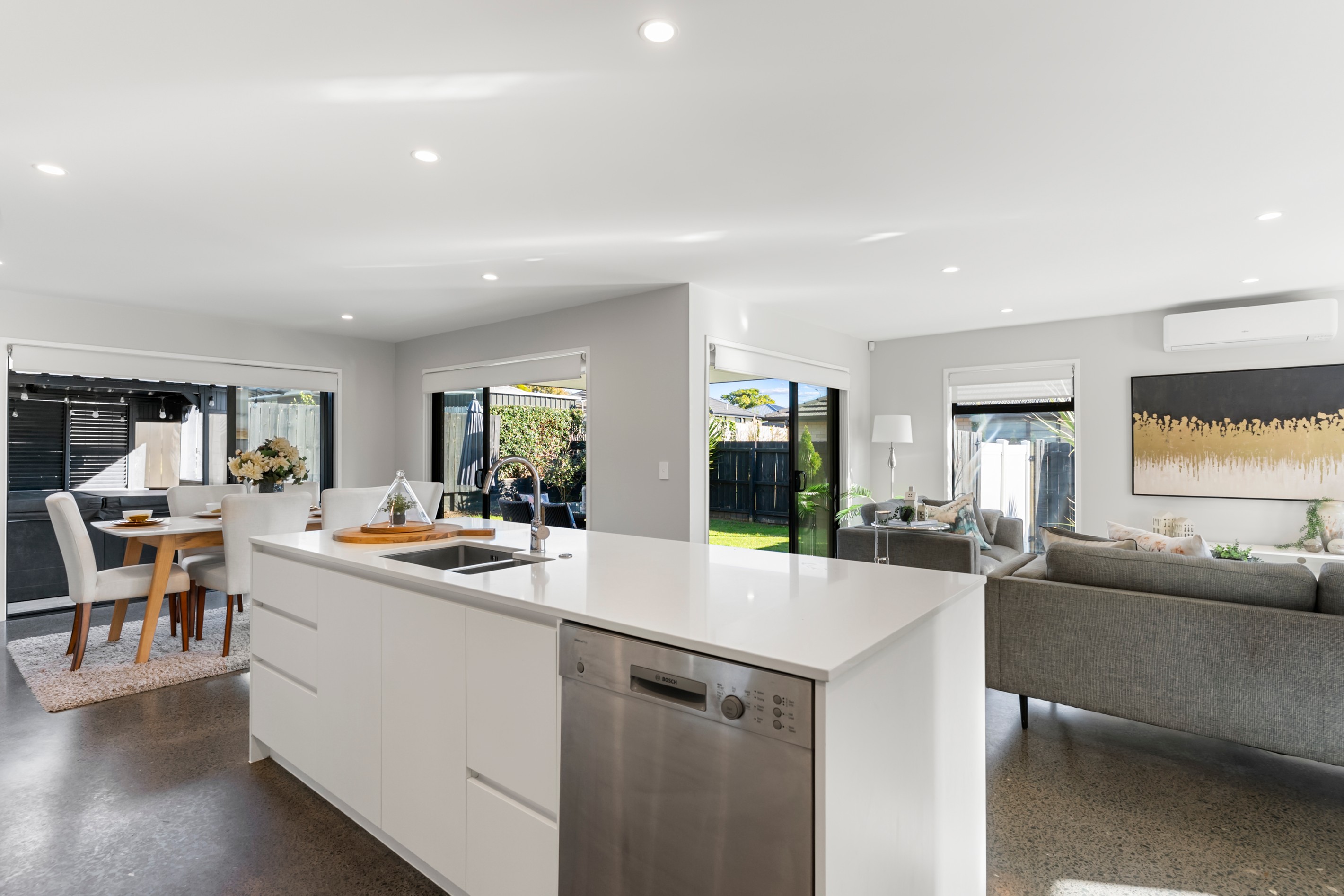 8 Opouatu Avenue, Glenbrook, Franklin
