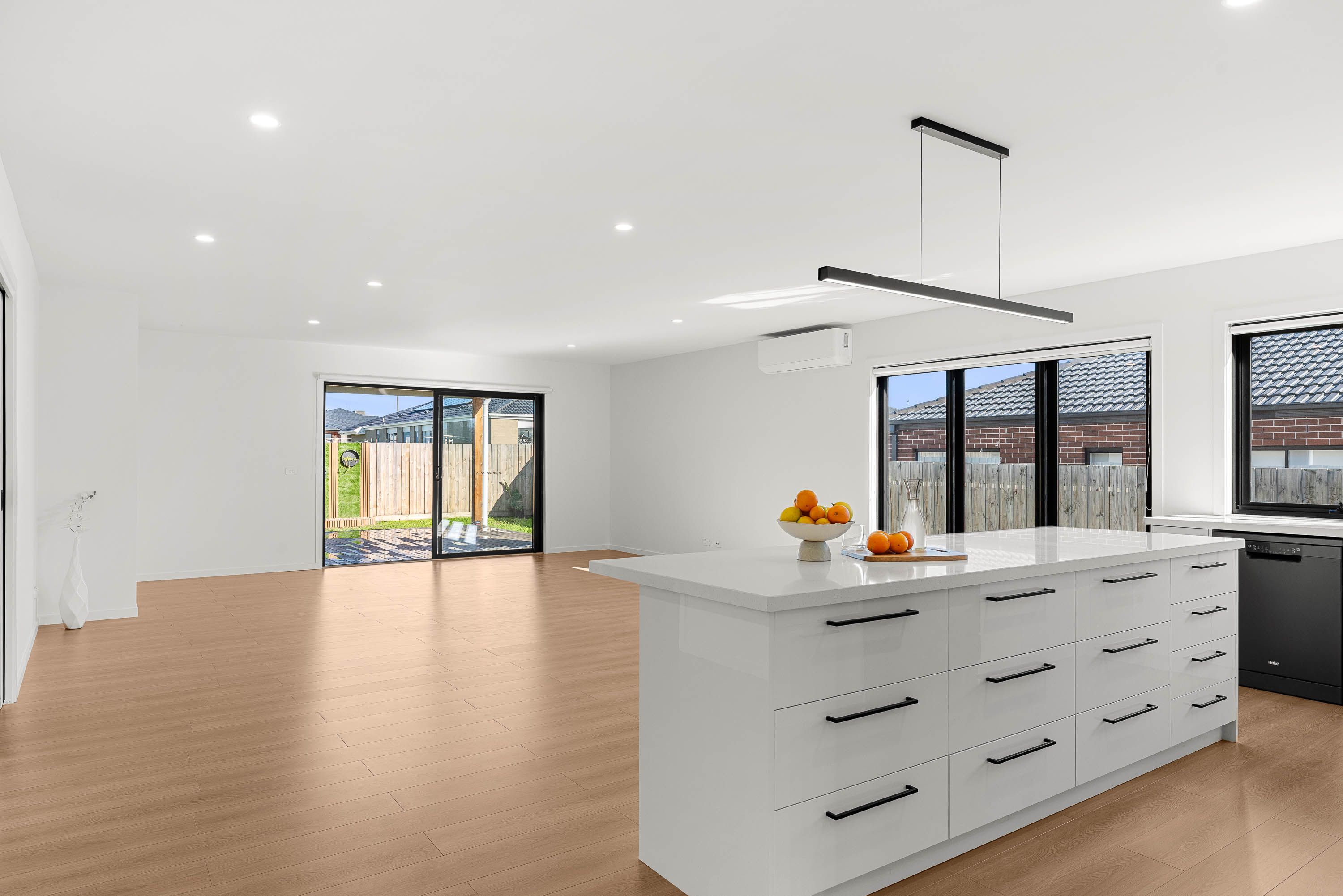 12 Tussock Way — photo 6 of 26