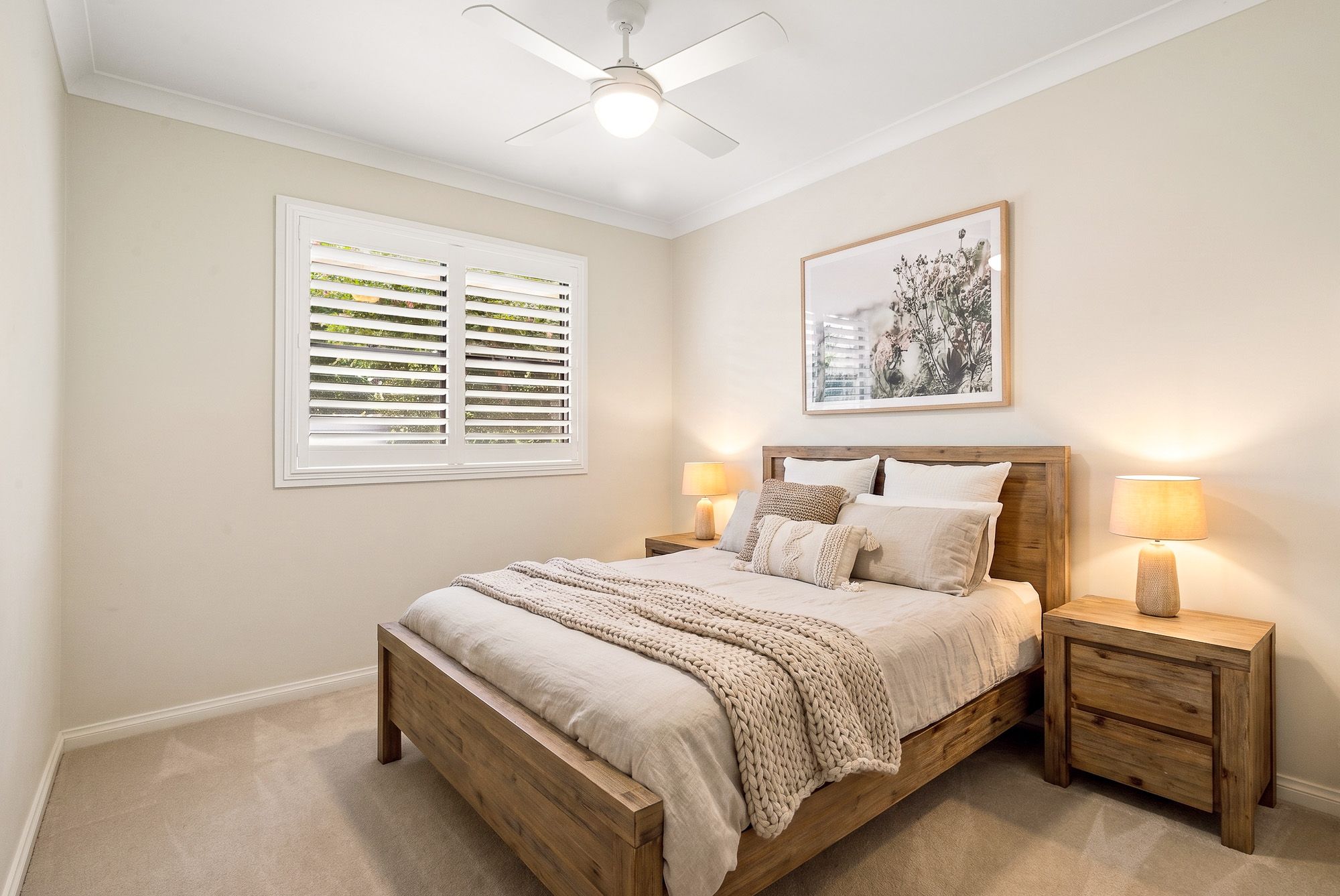 Leafy scenery in a stylishly renovated family retreat — photo 13 of 17