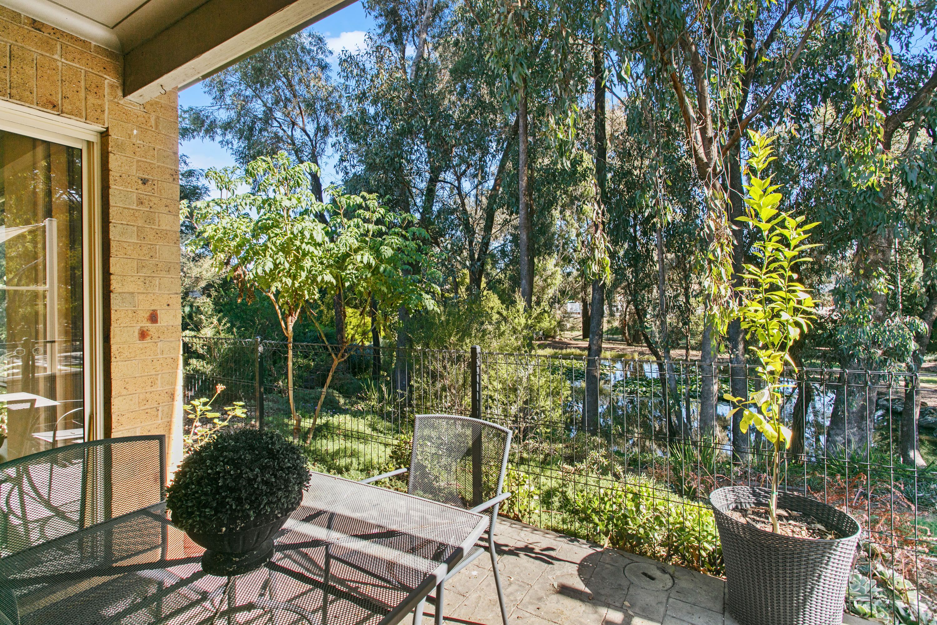 4 Miranda Close, Strathdale, VIC 3550