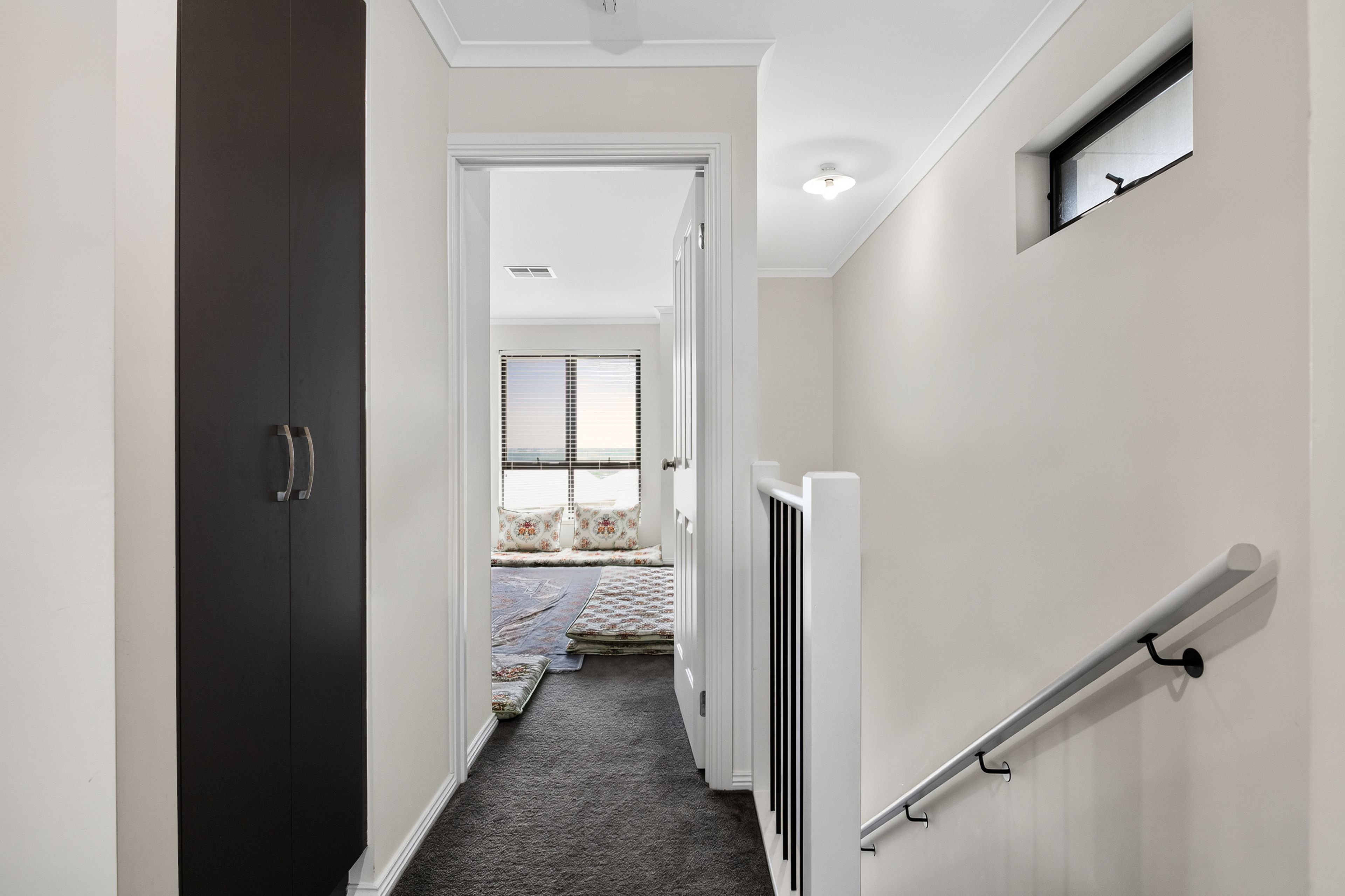 43 Barrington Avenue — photo 10 of 16