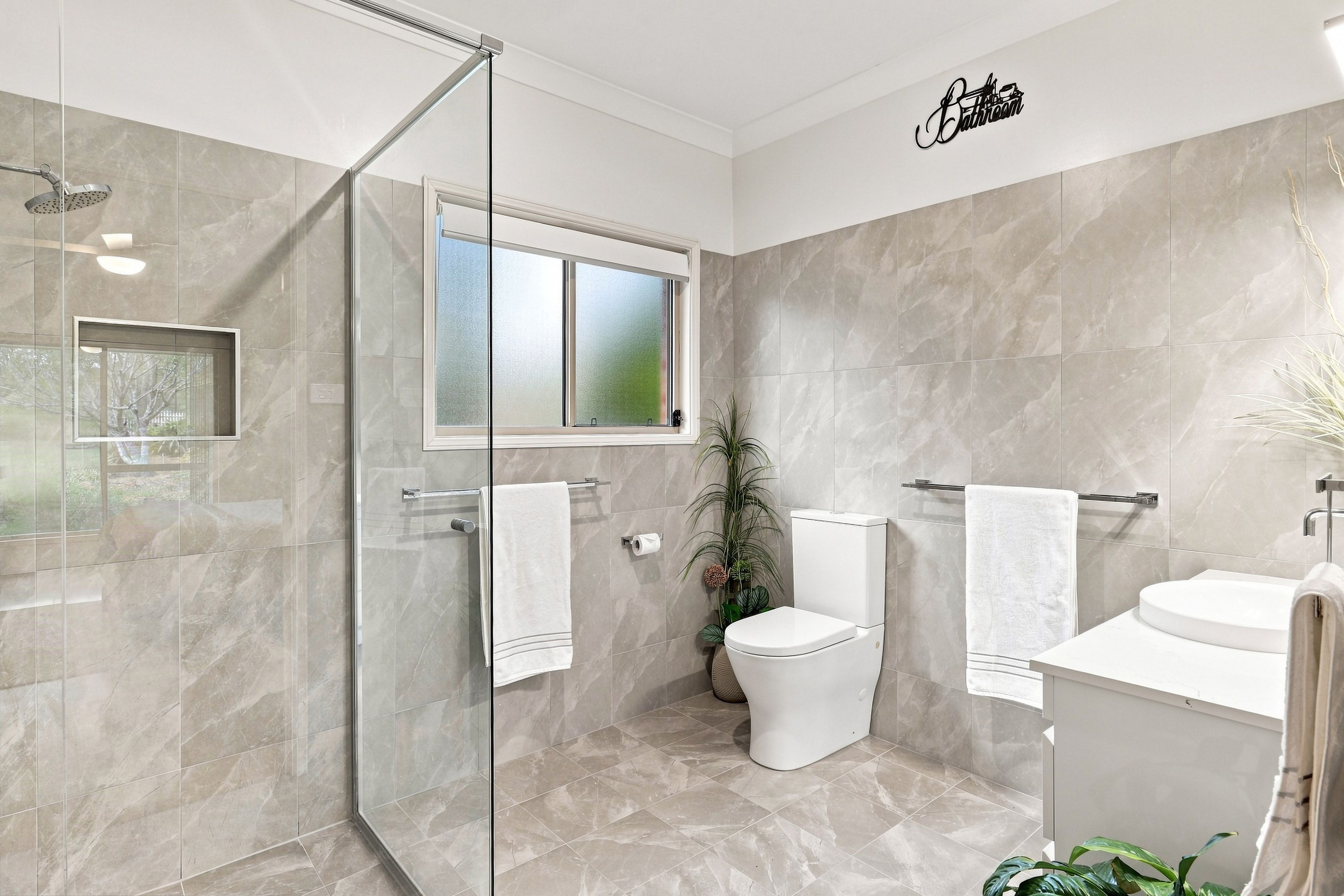 18 North Esk Drive — photo 8 of 17