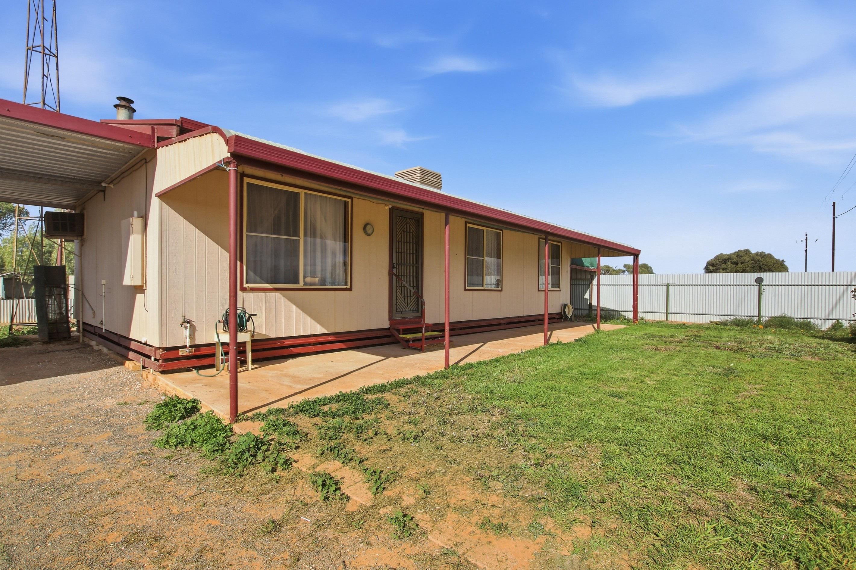 8 Reinecke Street, Morgan, SA 5320