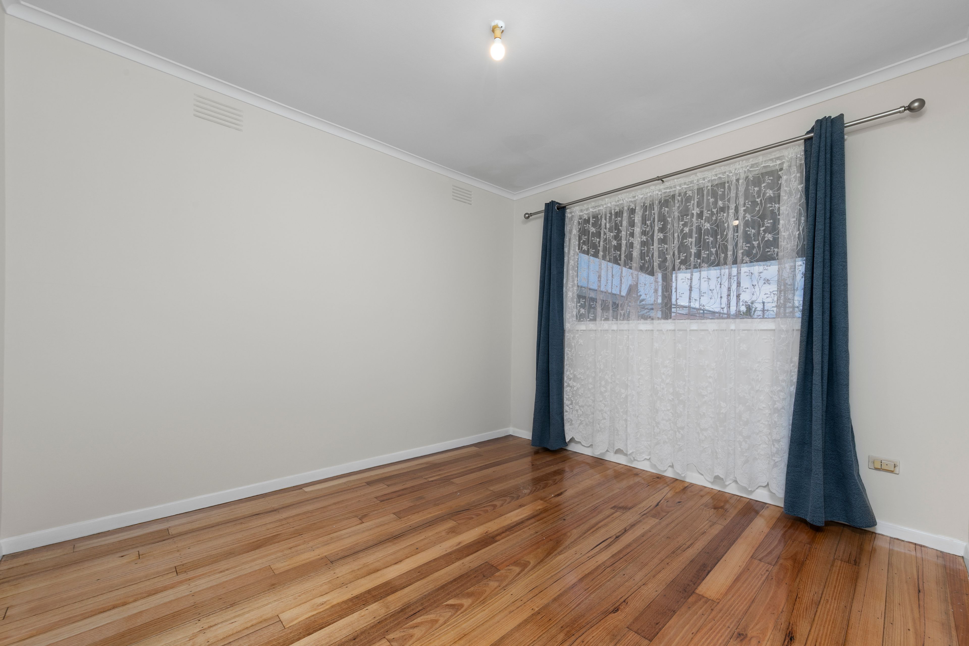 22 Darebin Drive — photo 9 of 11