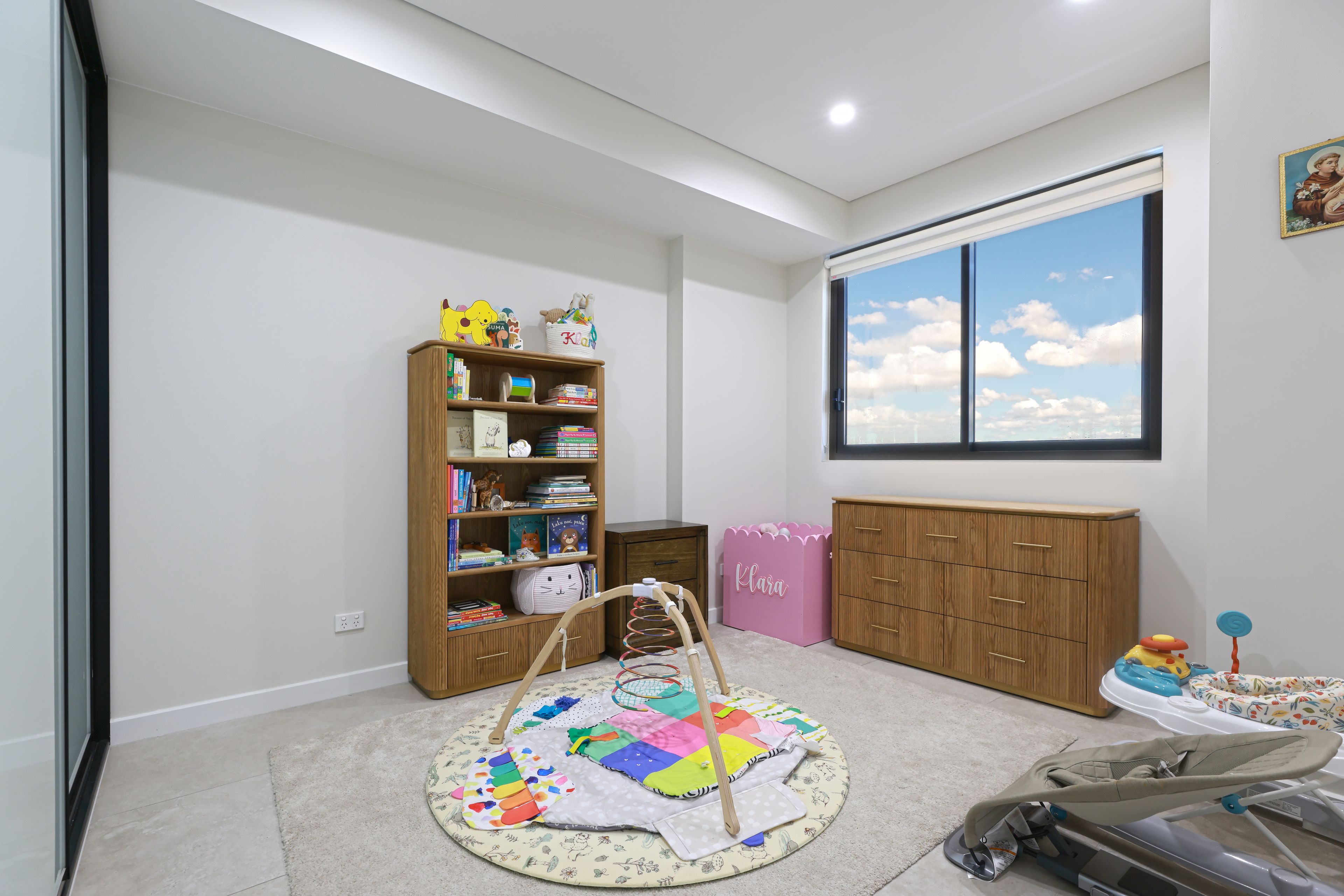 607/12C Carson Lane — photo 10 of 12
