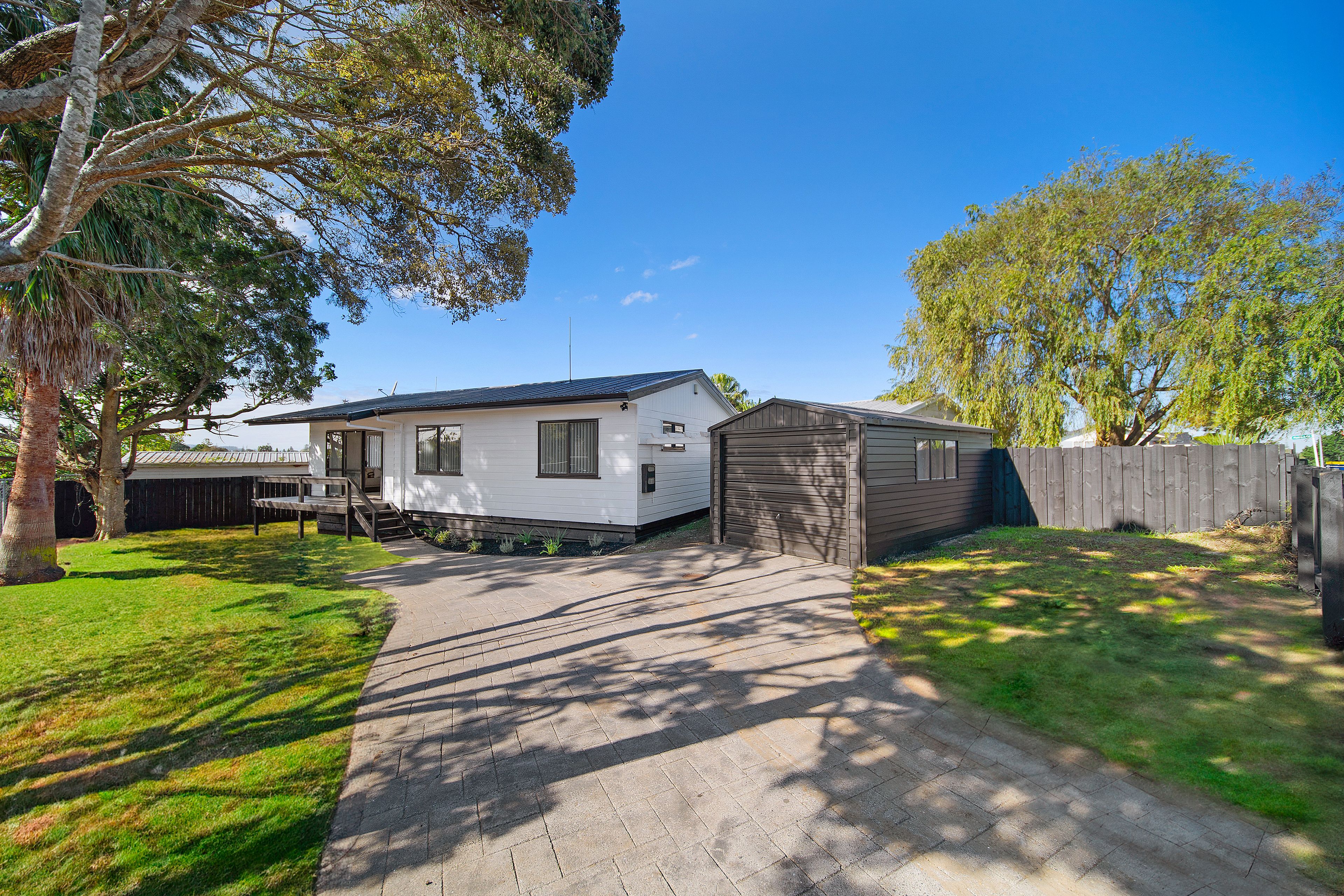 2/230 Finlayson Avenue, Clendon Park, Manukau City