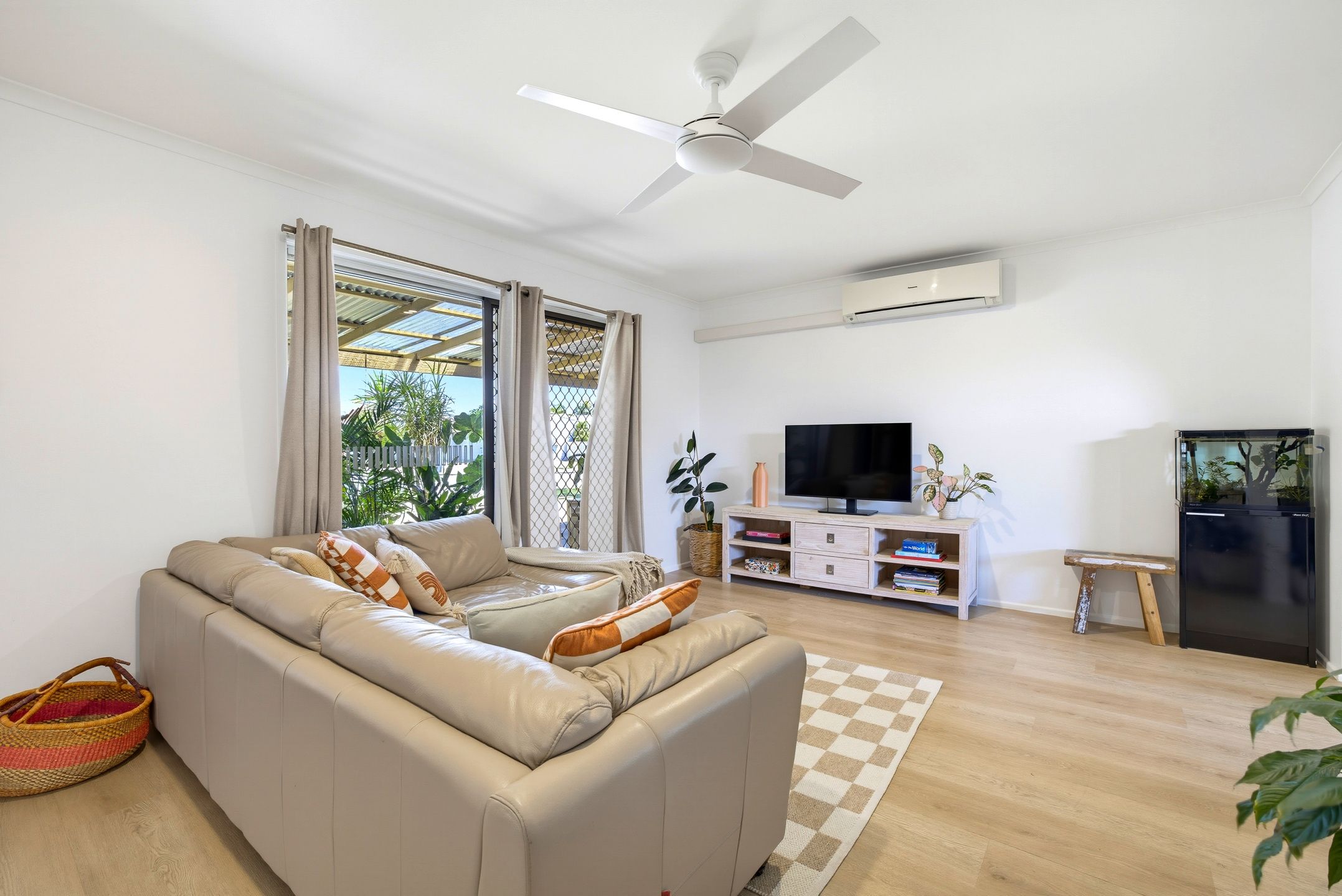17 Naroon Crescent, Wurtulla, QLD 4575