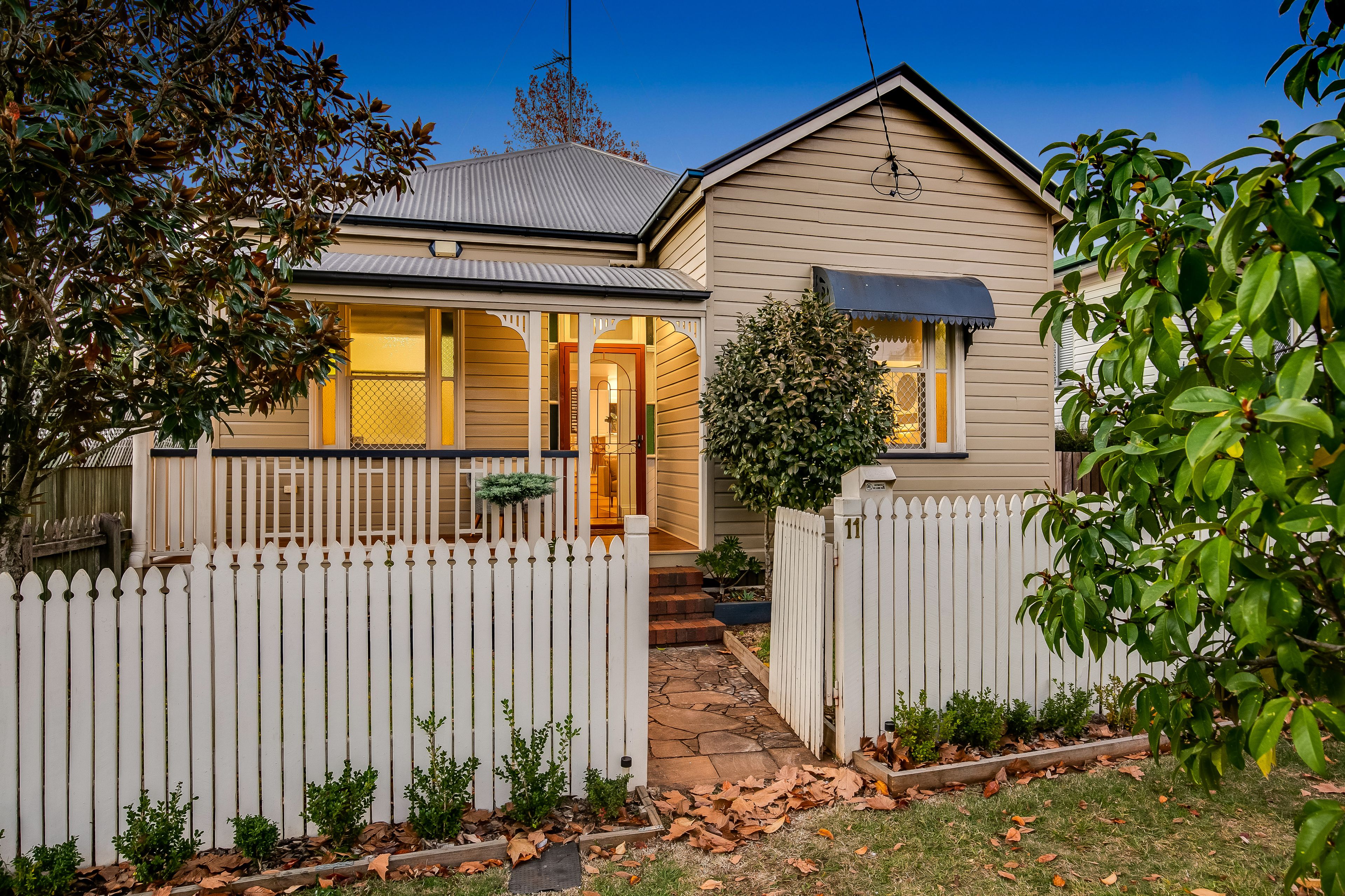 11 Burns Street, East Toowoomba QLD 4350