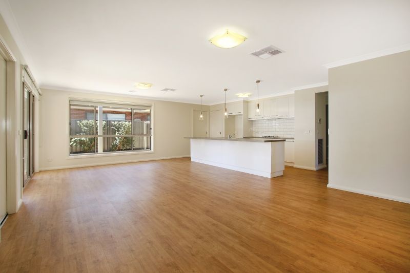 3 Clearwater Place, Thurgoona, NSW 2640