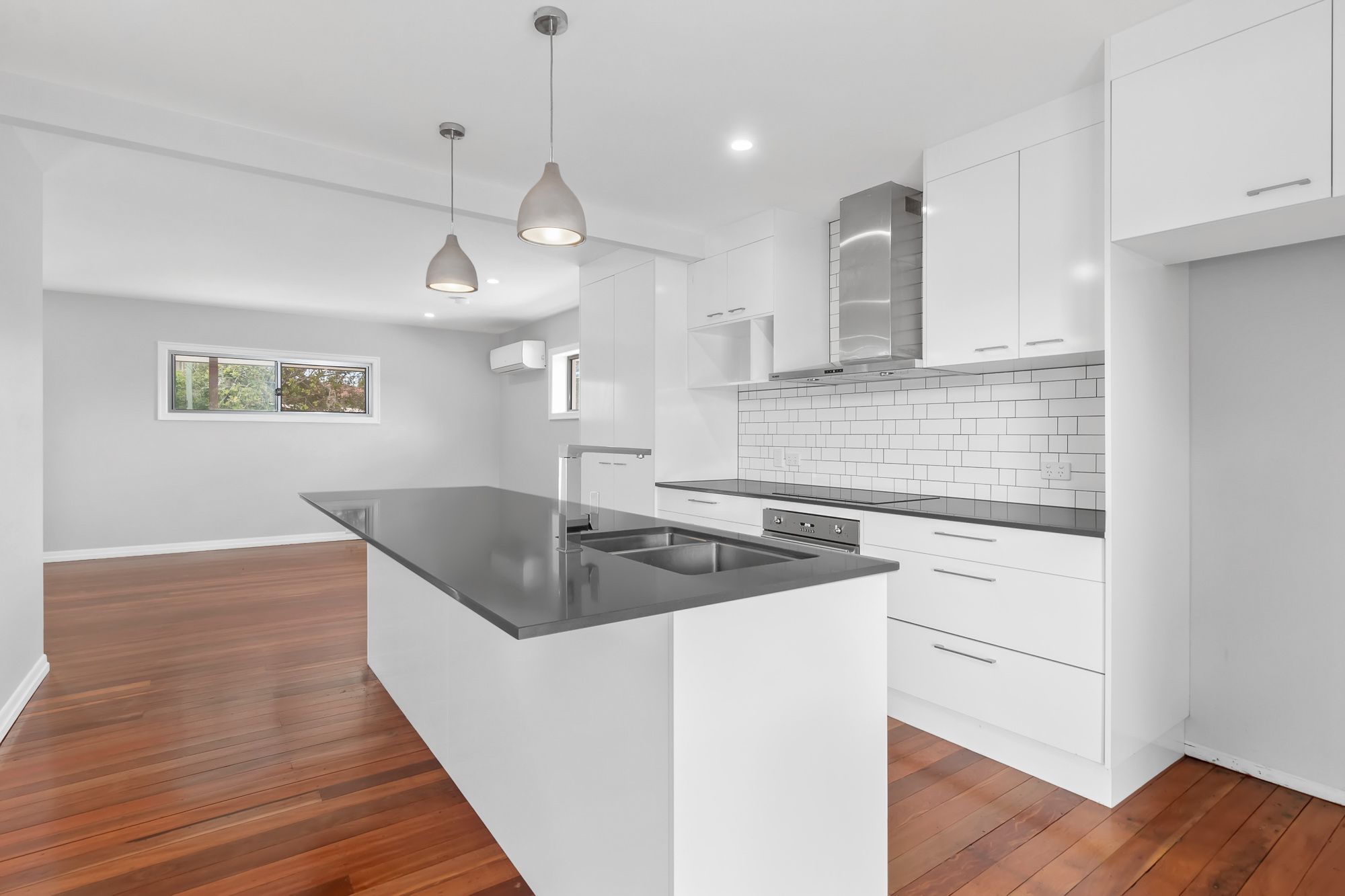 54 O'Connor Street, Oxley, QLD 4075