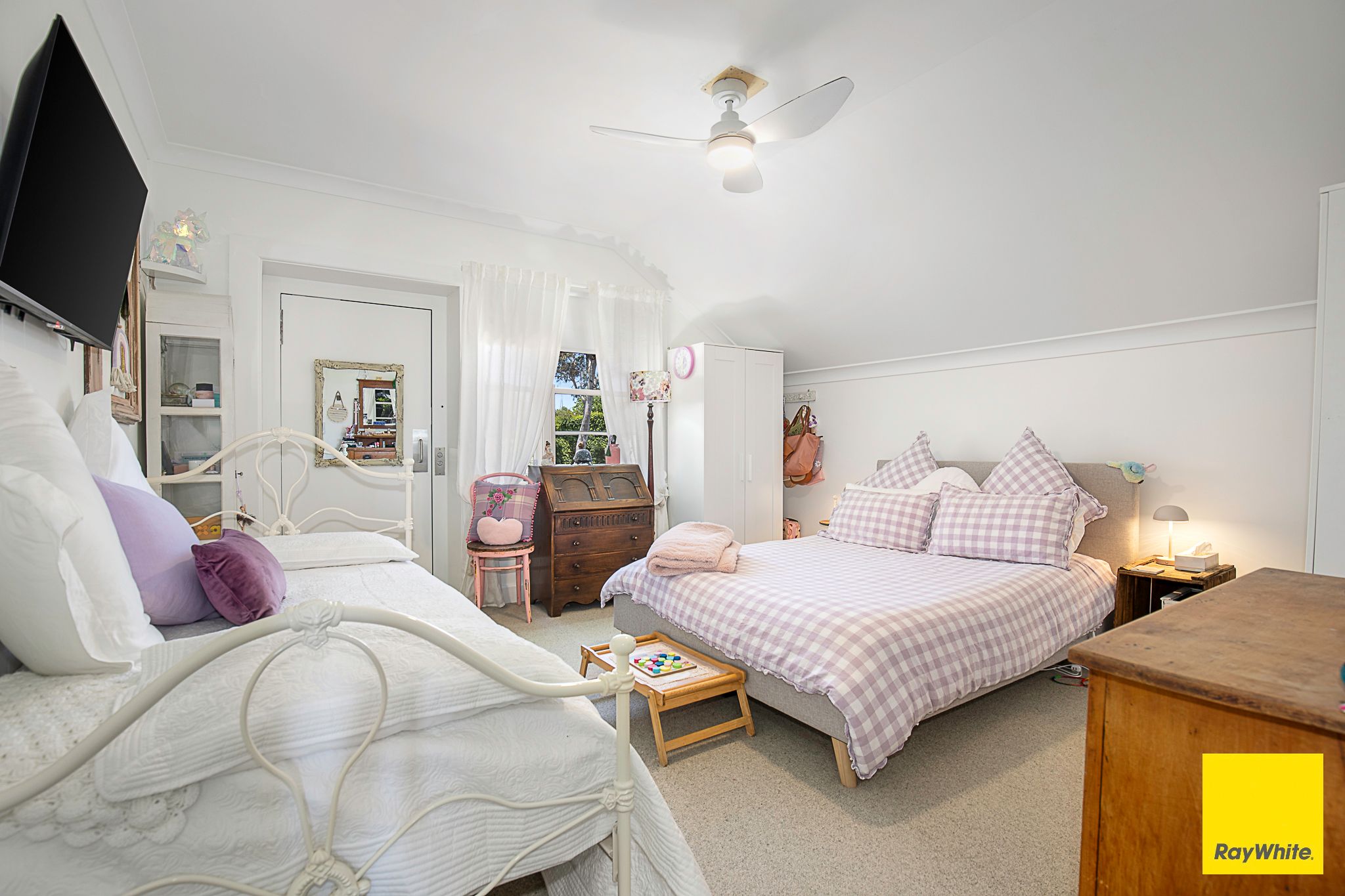 "Dangarsleigh" 152 Dangar Street — photo 9 of 17