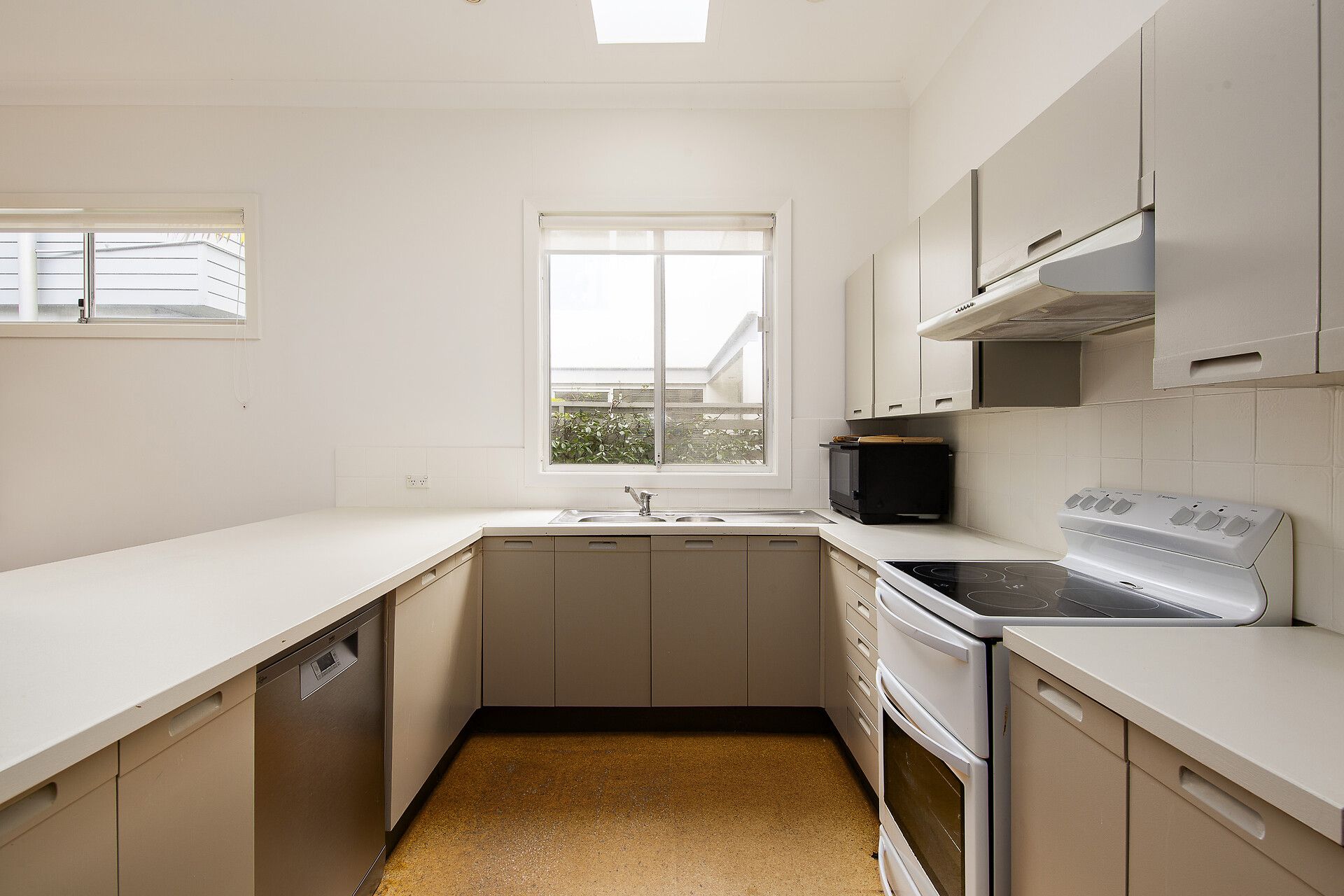 24 Brown Street — photo 11 of 19