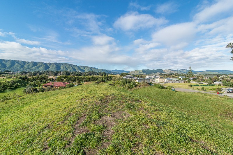 19 Pharazyn Avenue, Waikanae Beach, Kapiti Coast District