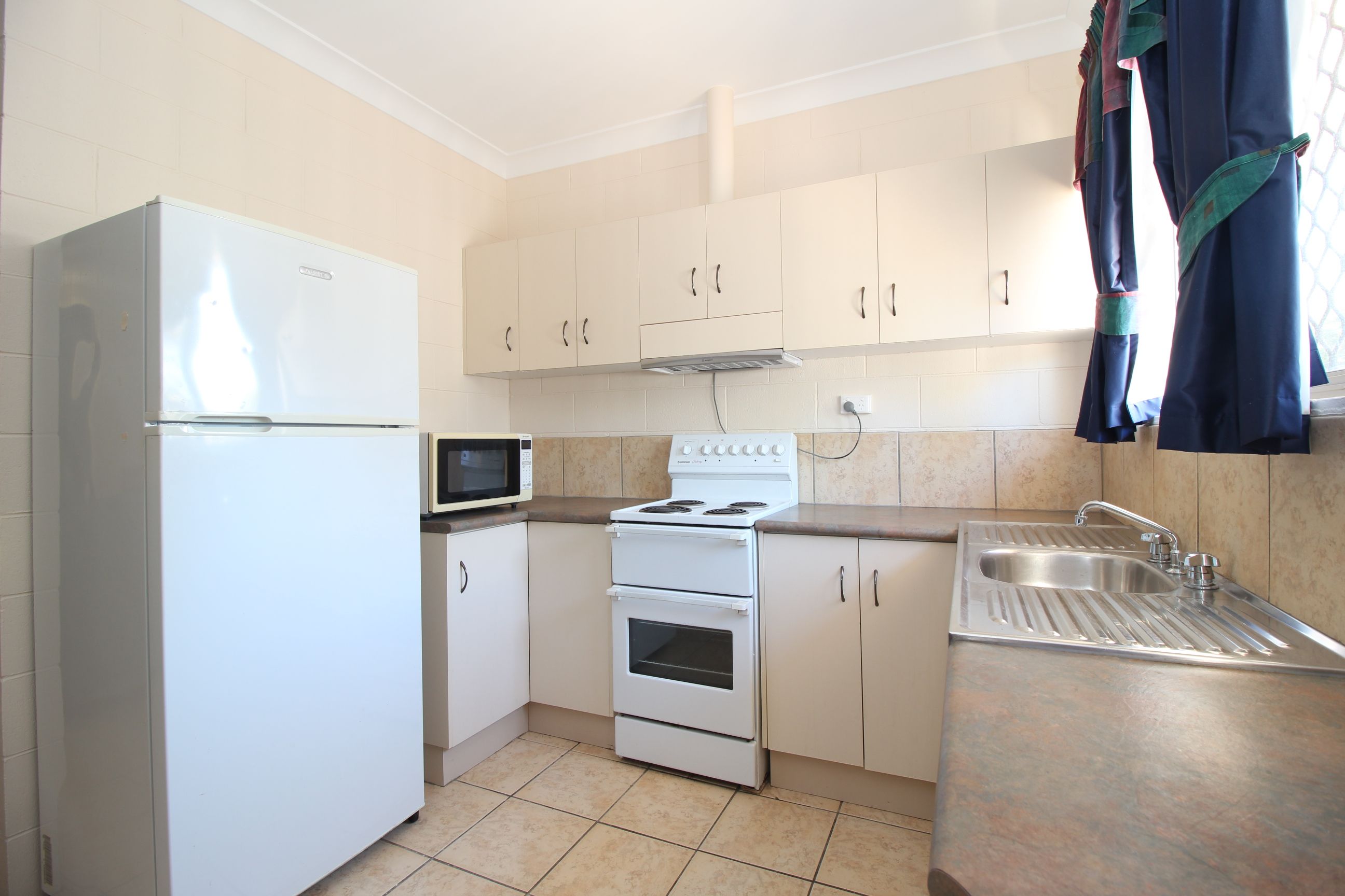 2/18 Diamond Avenue, Emerald, QLD 4720