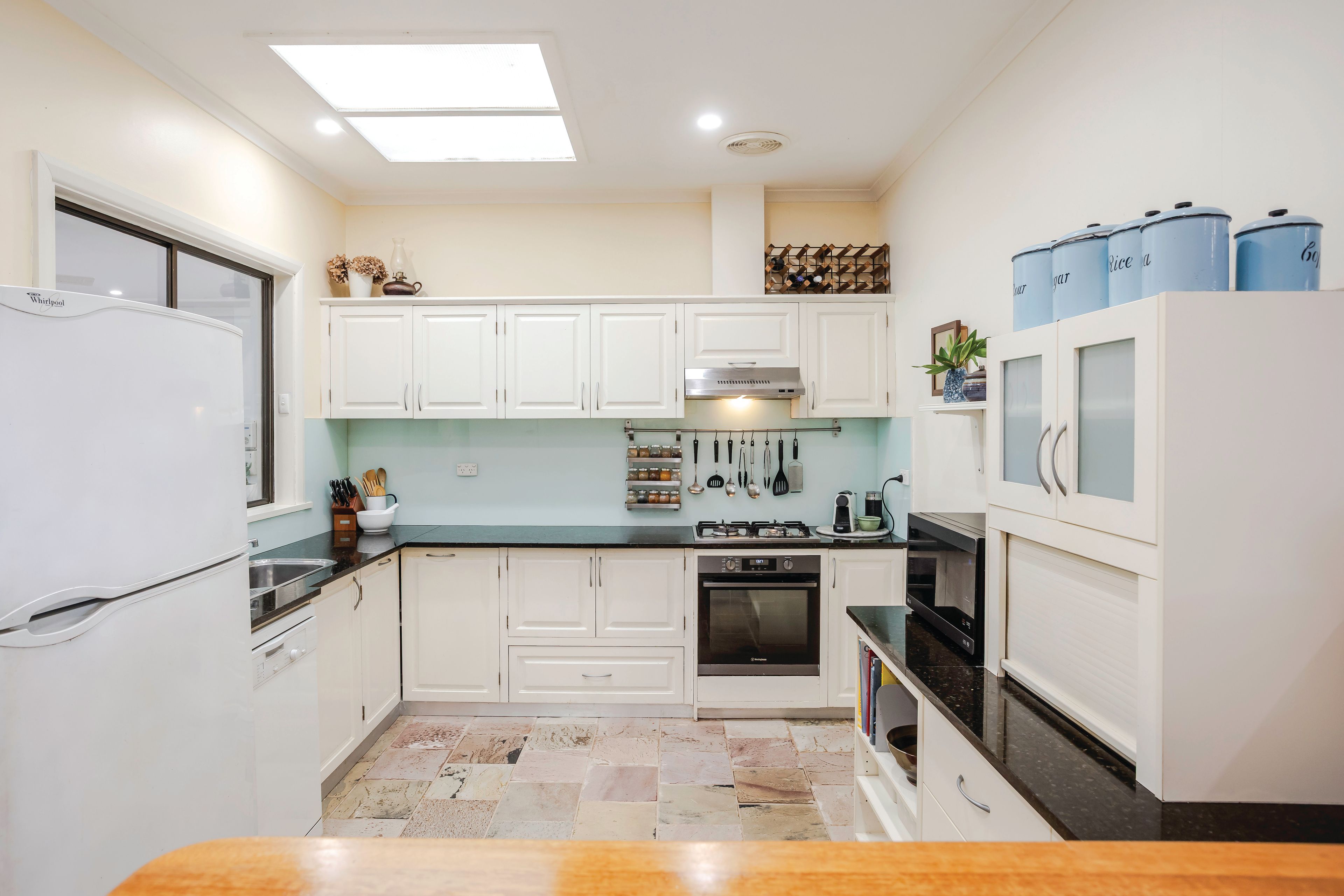6 Dudley Crescent — photo 8 of 24