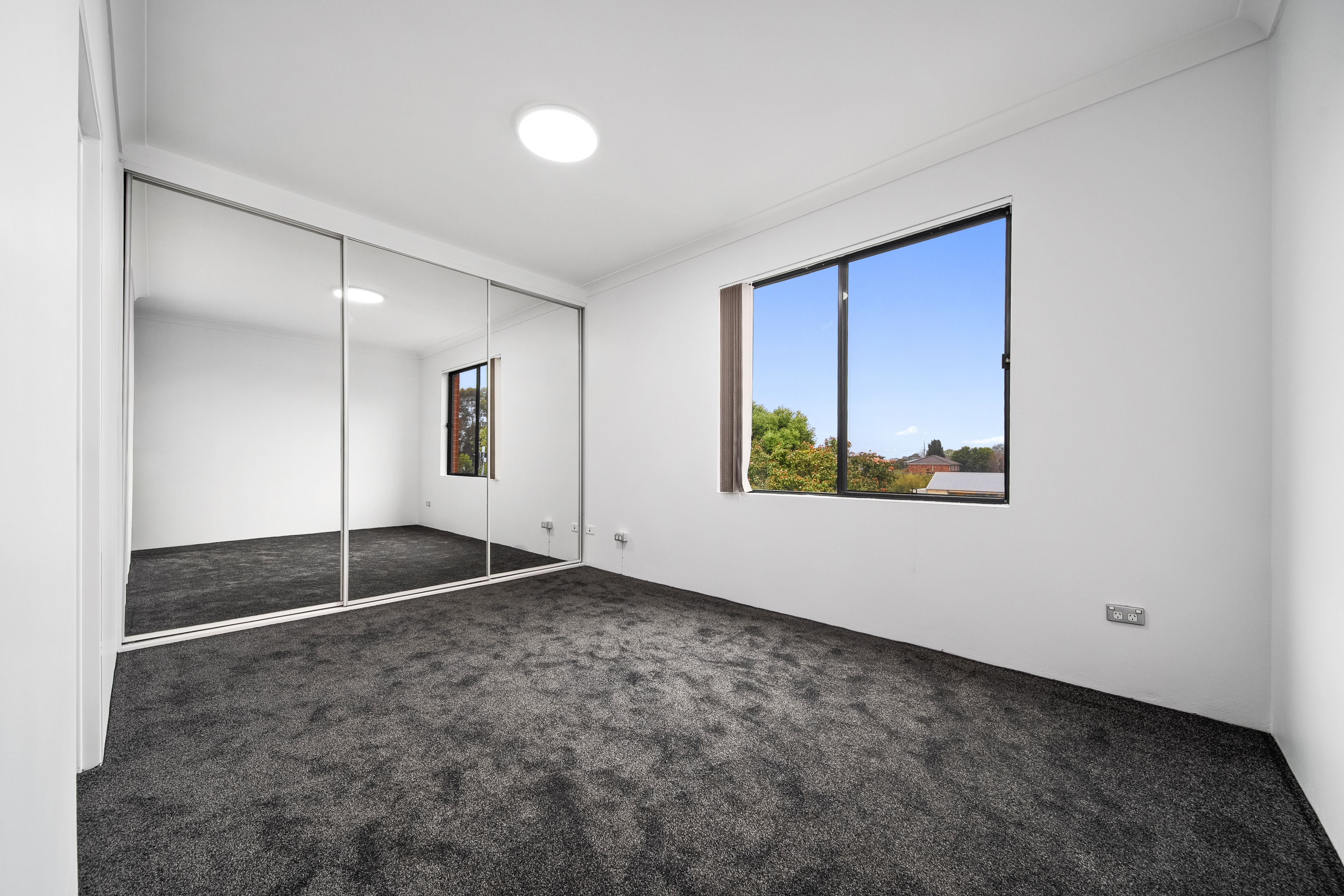 Unit 11/10-12 Wingello Street — photo 5 of 11