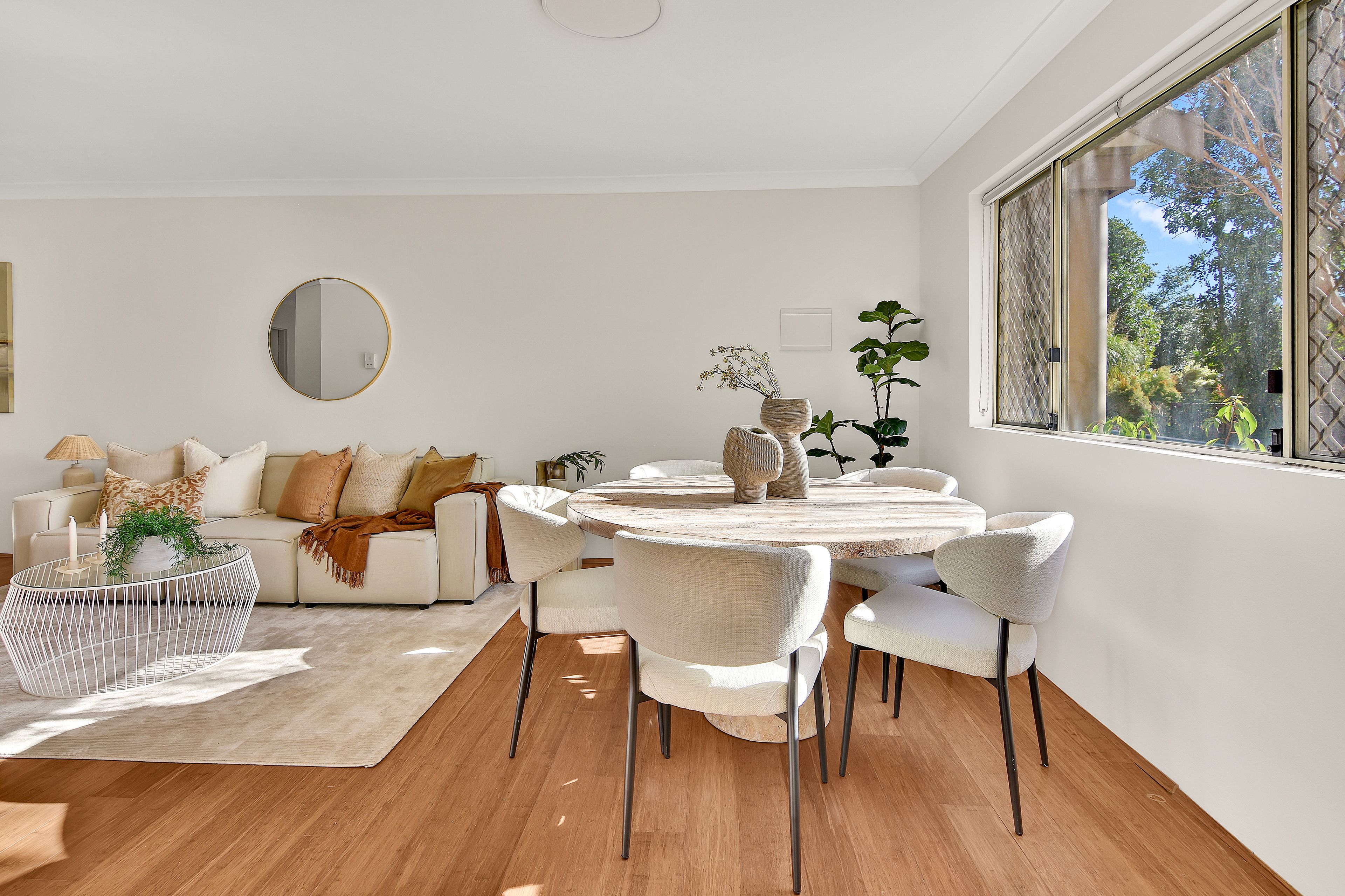 26/18 Cecilia Street — photo 3 of 8