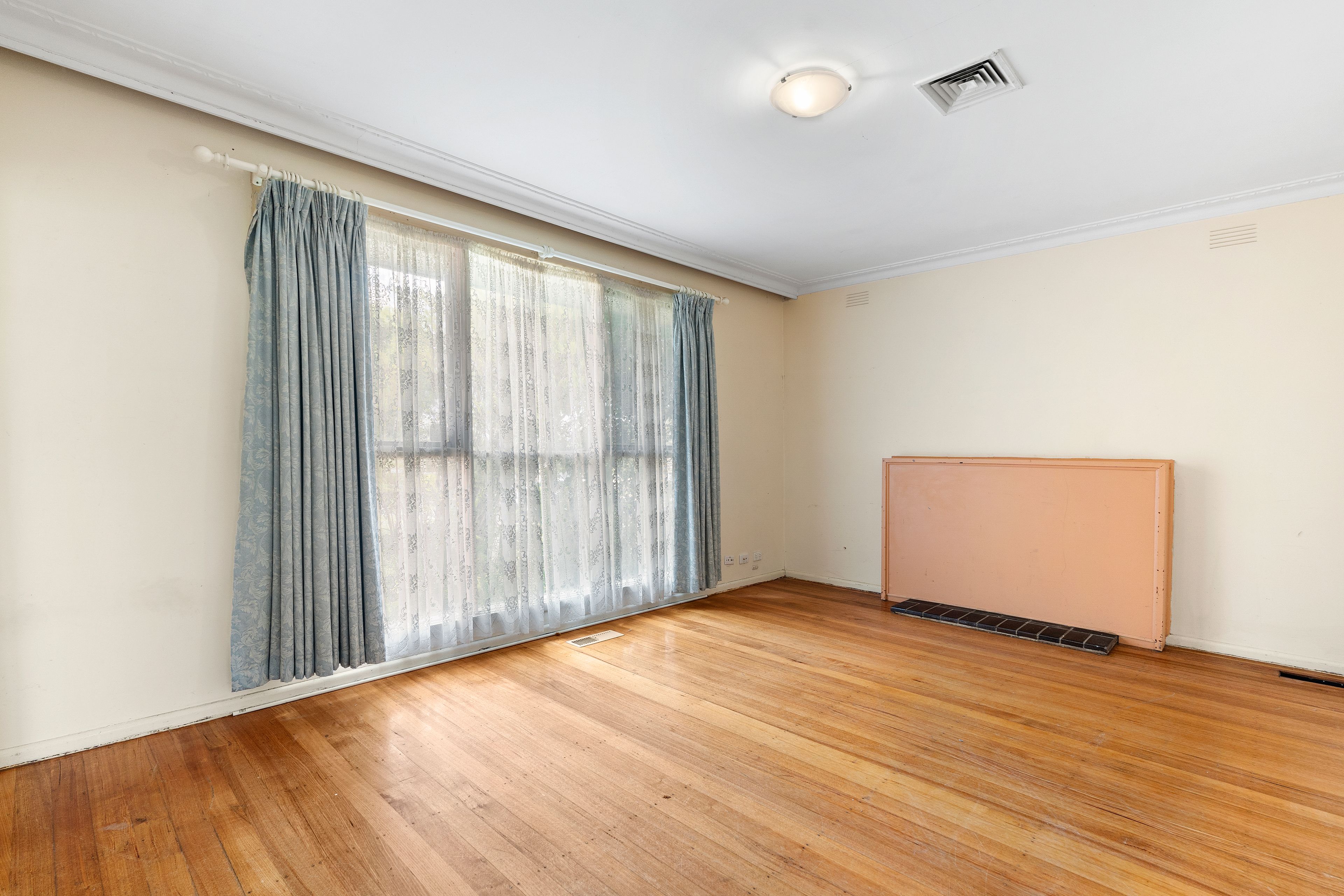 13 Vivienne Avenue, Boronia, VIC 3155