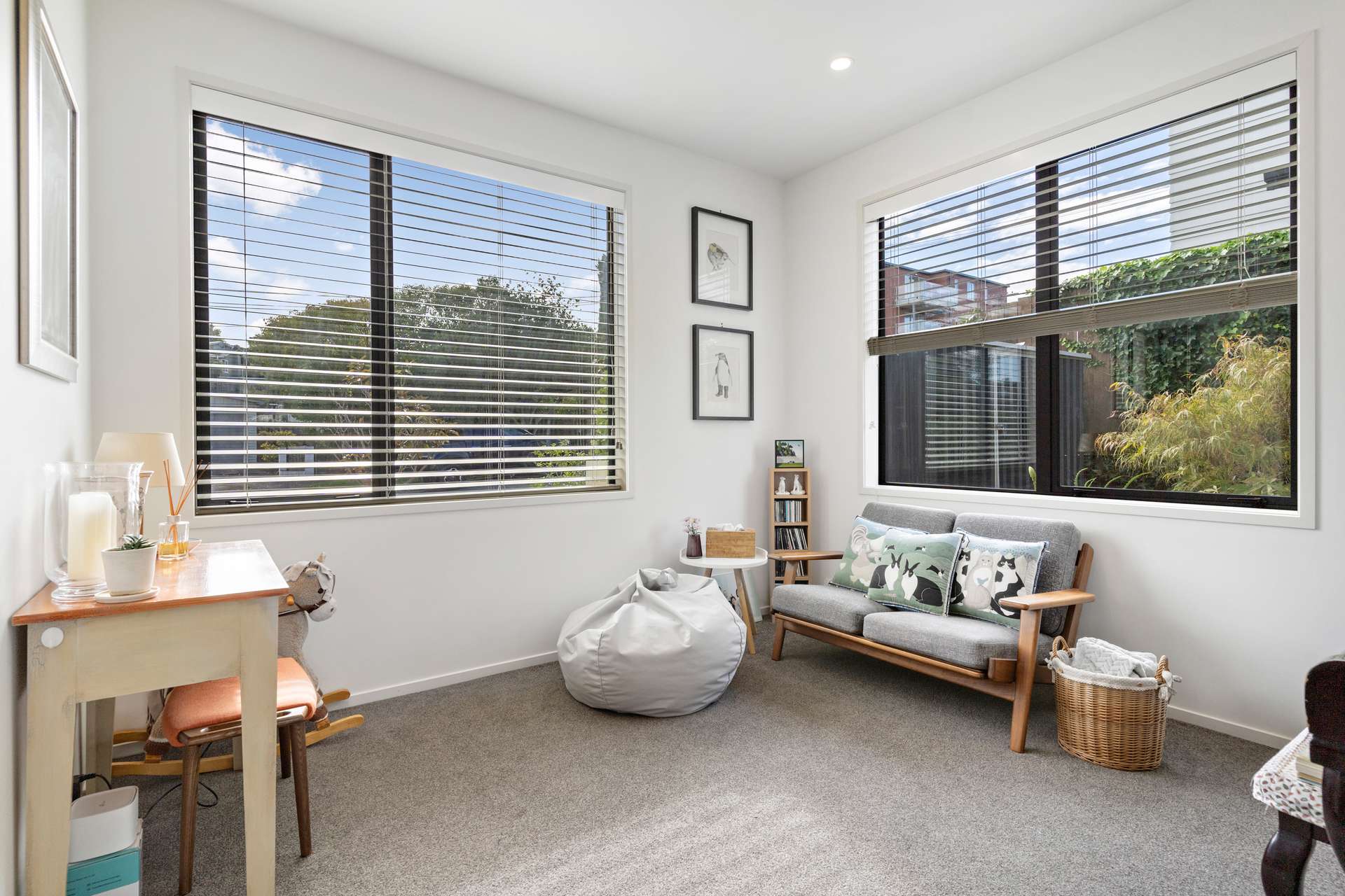 11B Castledine Crescent photo 10