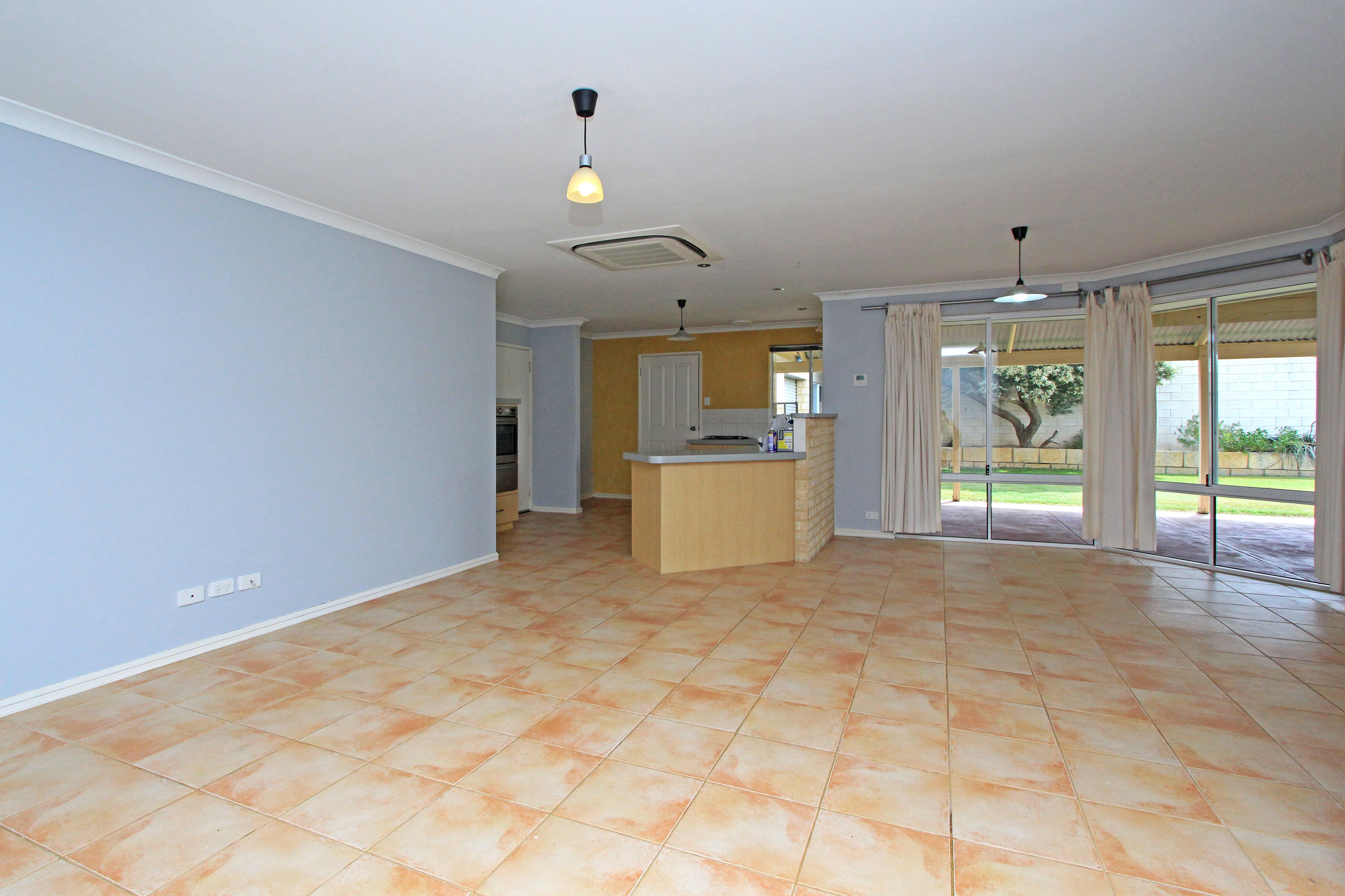 18 Corella Loop, Jurien Bay, WA 6516