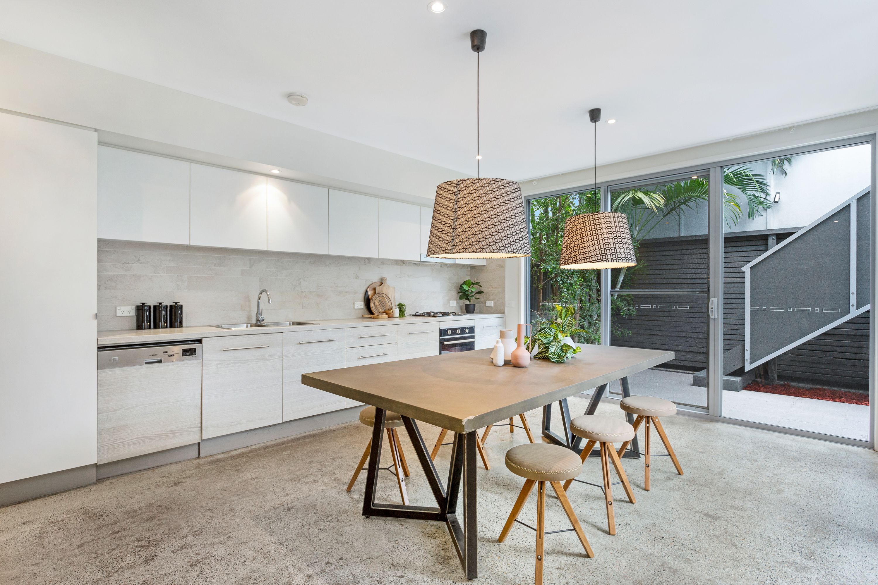 24 Lakefront Crescent, Varsity Lakes, QLD 4227