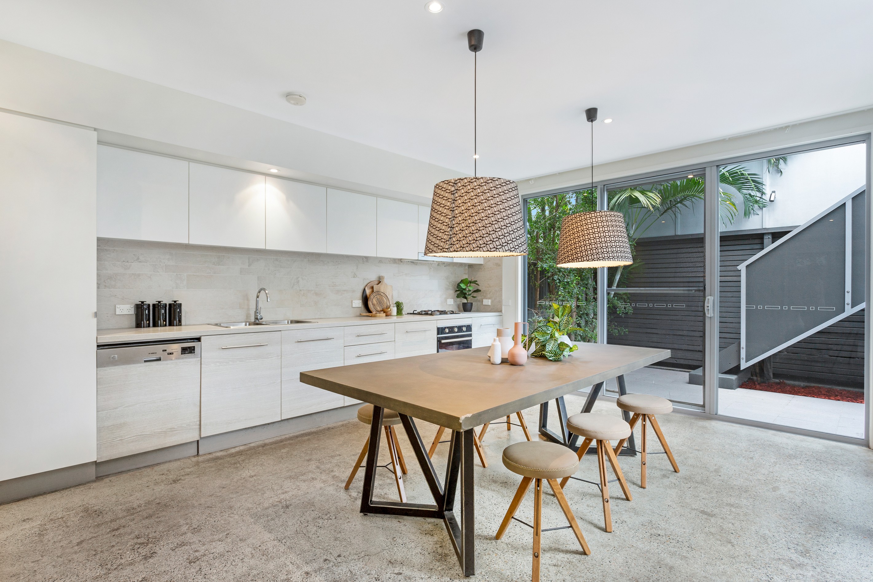 24 Lakefront Crescent, Varsity Lakes, QLD 4227
