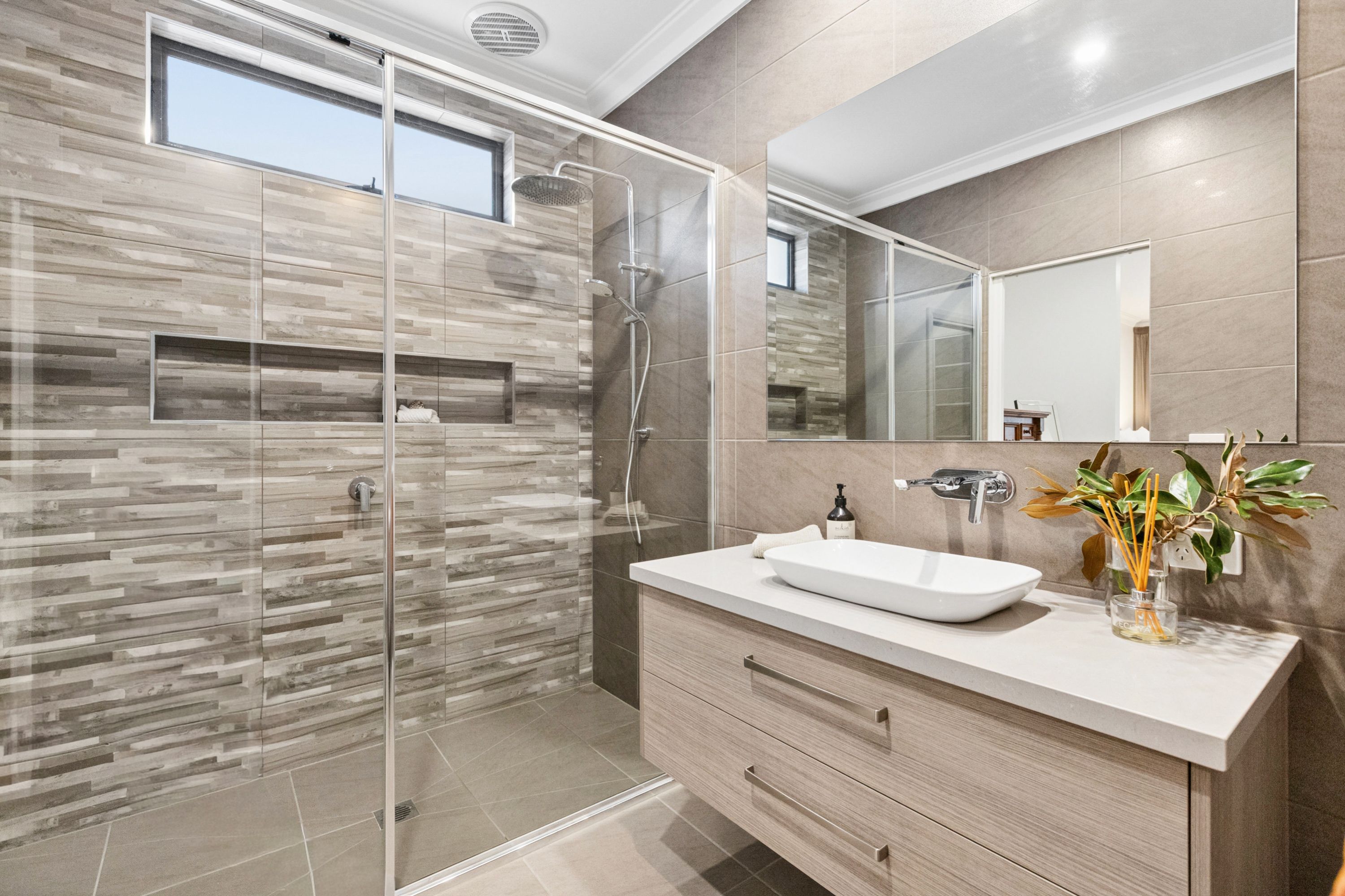 51 Albert Street — photo 14 of 24
